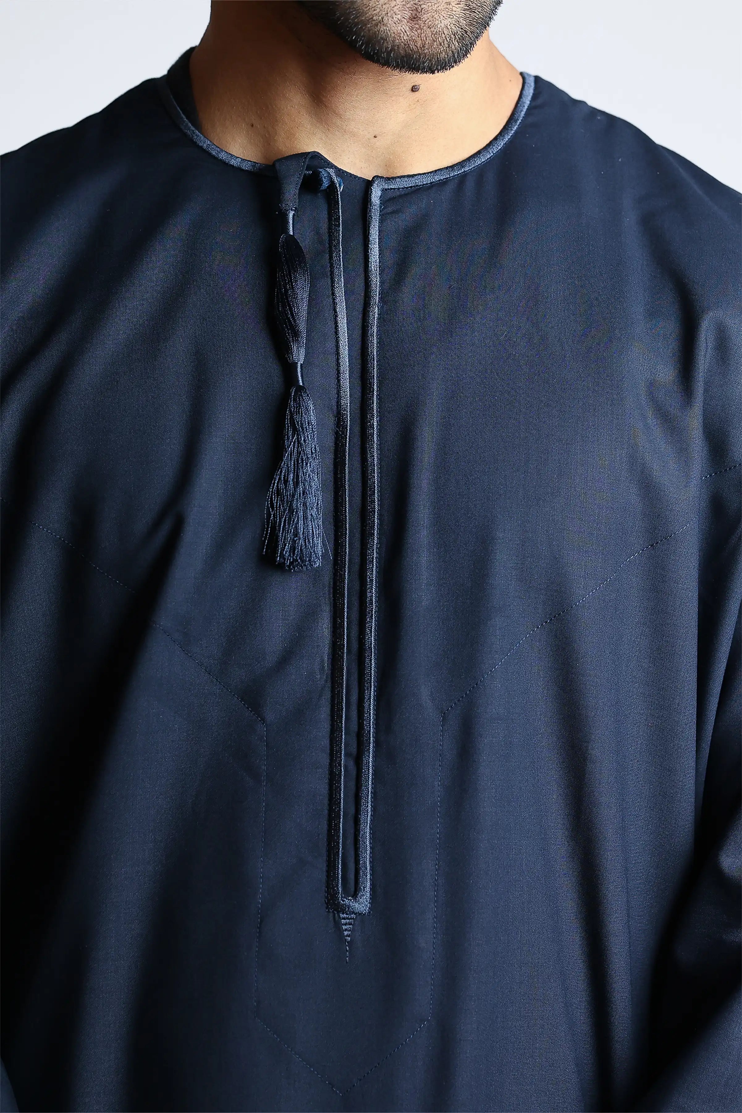New York Yankees Embroidered Blue Thobe for Men - Traditional Arabic Robe for Eid, Ramadan & Special Occasions - Perfect Gift for Fans & Cultural Events