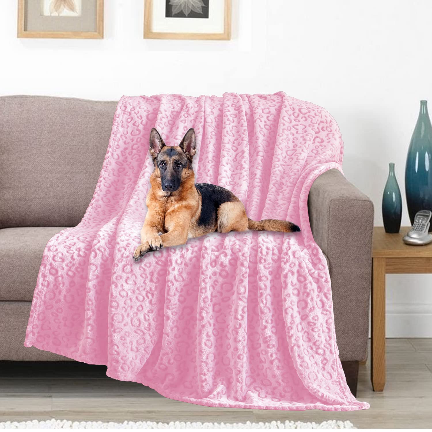 Rezutan Soft Flannel Pet Blanket for Large Dogs & Cats - Washable, Fuzzy, Reversible Warm Cover for Kennel, Crate, Bed, Couch & Travel - 40x50 Inch Pink Blanket - Perfect for Winter Snuggles & Cozy Pet Naps