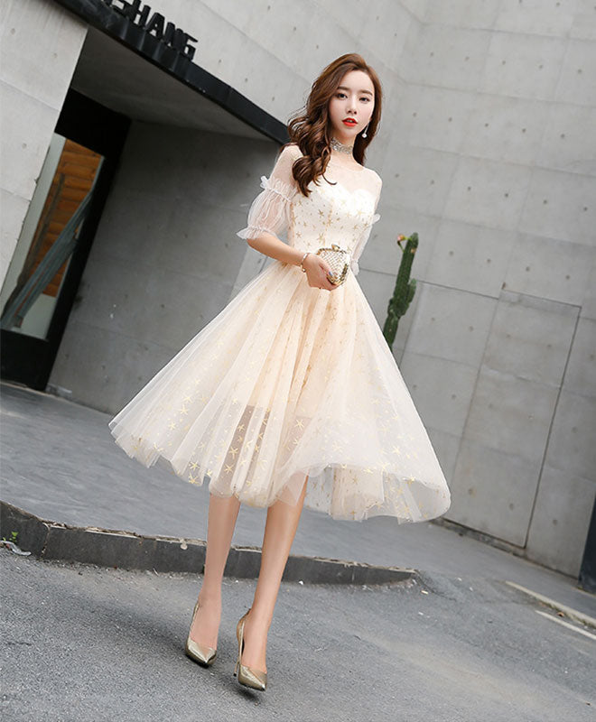 Elegant Champagne Tulle Short Prom Dress & Homecoming Dress - Perfect for Dances, Parties & Special Occasions
