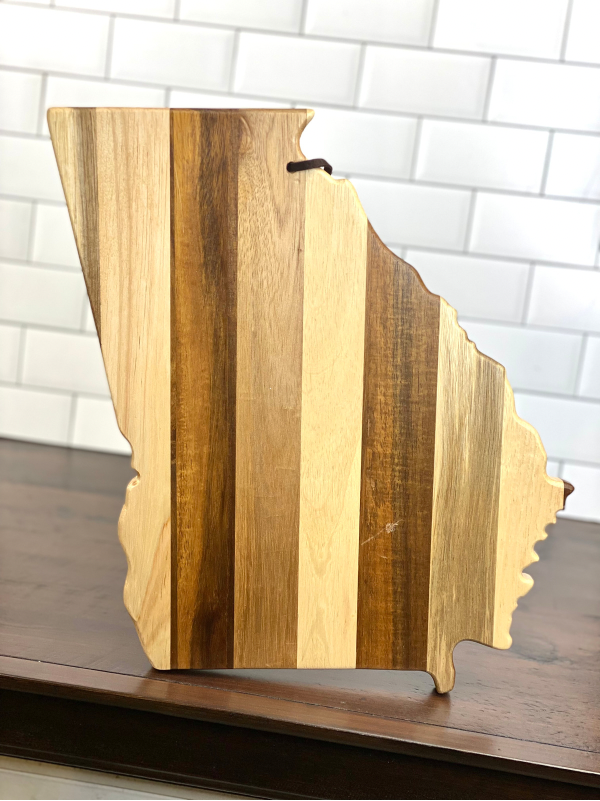 Georgia Cutting & Serving Board - Shiplap Series - Premium Wooden Charcuterie Board for Cheese, Meat & Appetizers - Perfect for Entertaining, Kitchen & Dining Decor