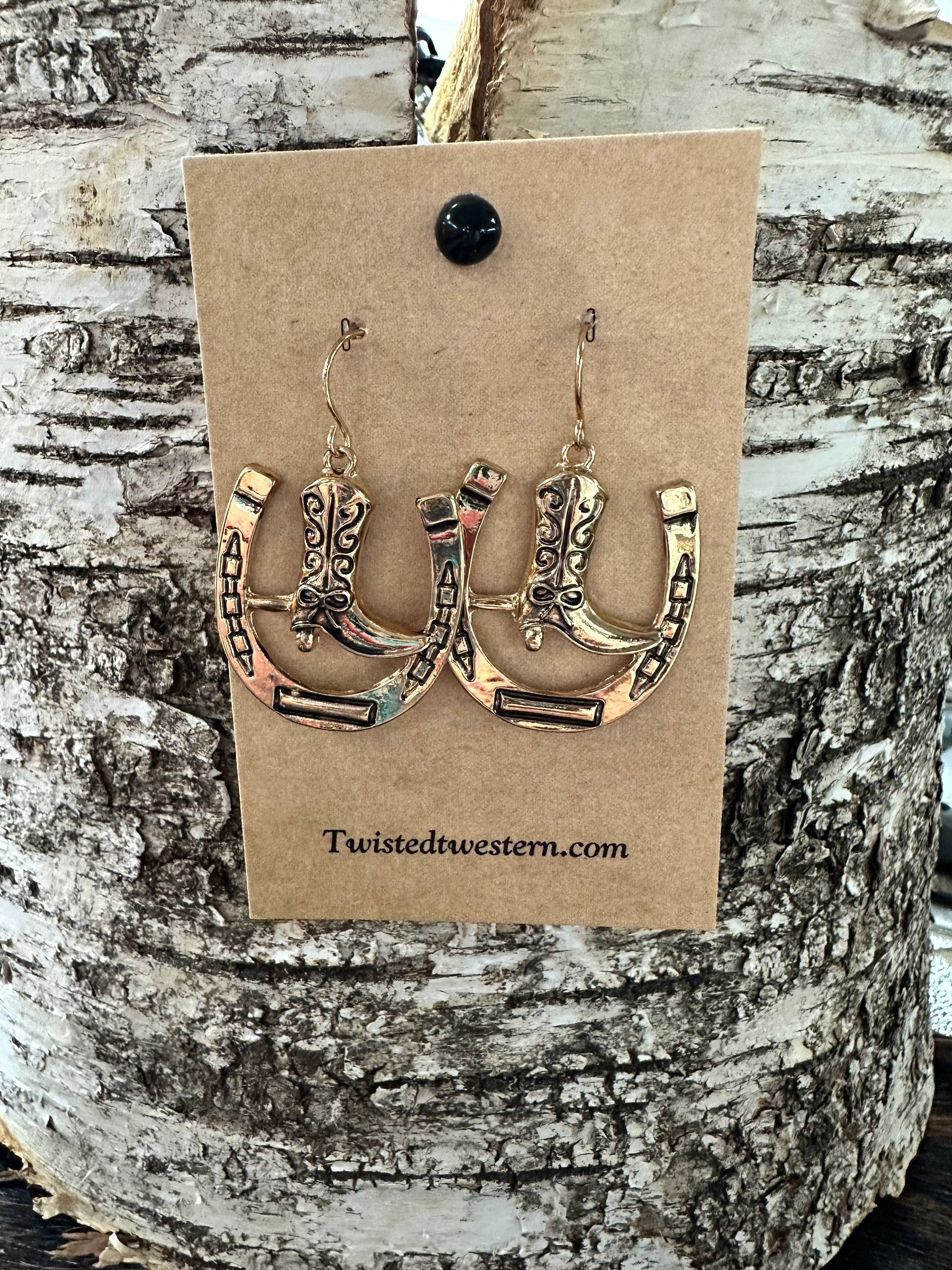 Elegant Gold Horseshoe & Boots Earrings for Women - Western Cowgirl Jewelry - Perfect for Rodeo, Country Music Concerts & Cowboy-Themed Parties