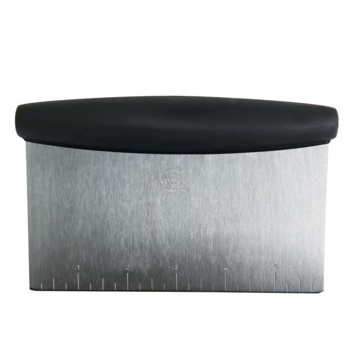 OXO Multi-Purpose Kitchen Scraper & Chopper - Perfect for Dicing Vegetables, Chopping Herbs, and Scraping Cutting Boards - Essential Cooking Tool for Home Chefs