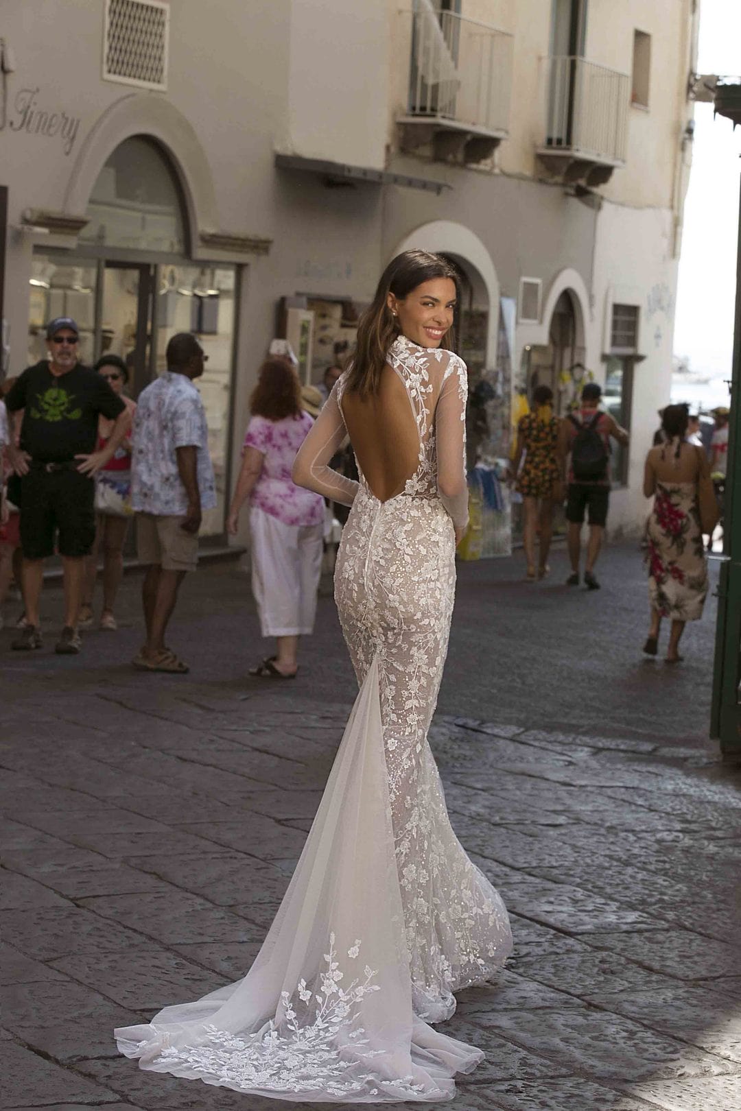 Berta 20 P103 Women's Dress Size 4 - Elegant Evening Gown for Parties, Weddings & Special Occasions