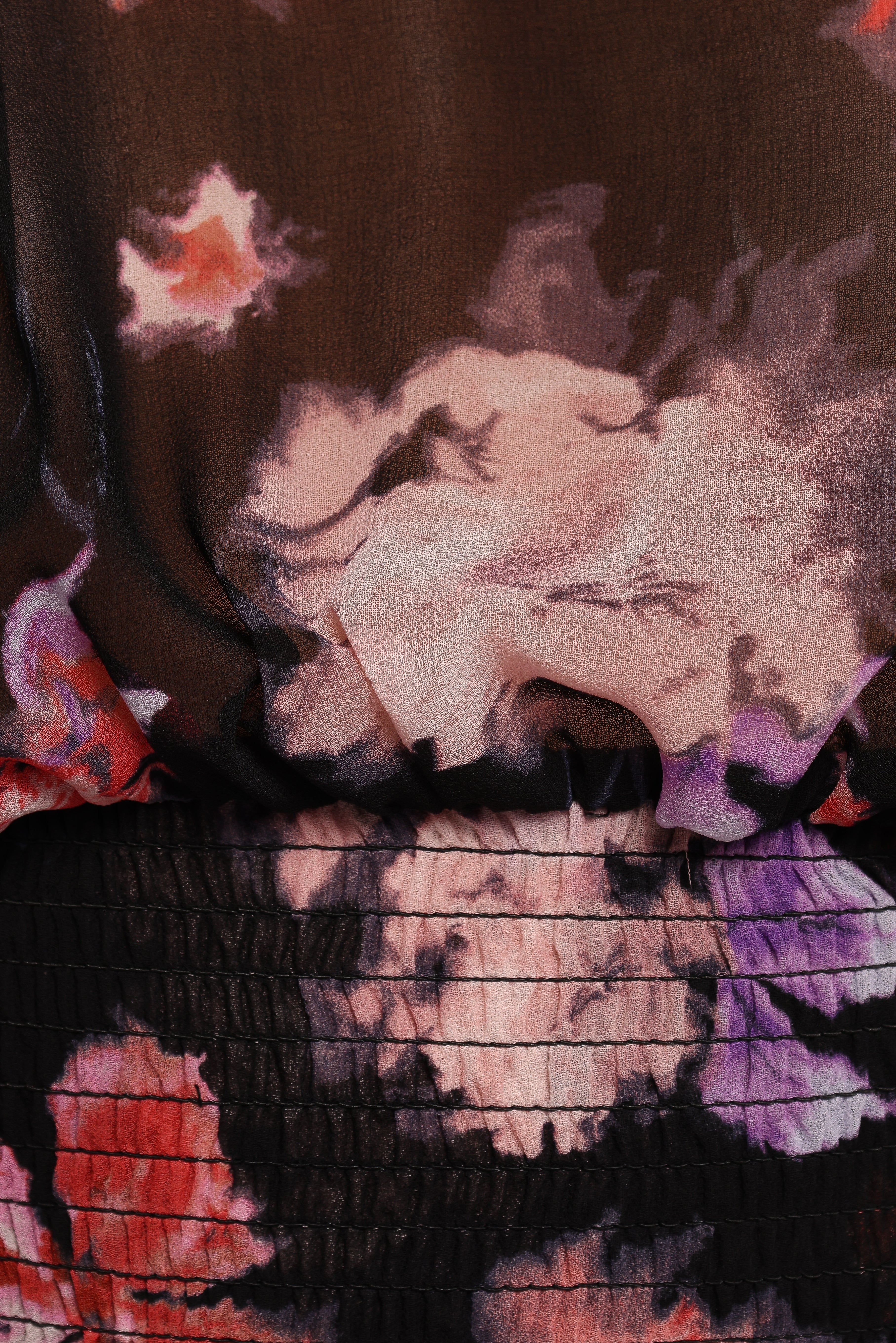 Cody Top Black Blurred Floral Print Women's T-Shirt - Casual Summer Fashion Tee for Streetwear & Daily Outfits
