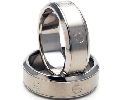 Custom Titanium Wedding Rings - Handcrafted Jewelry for Men & Women