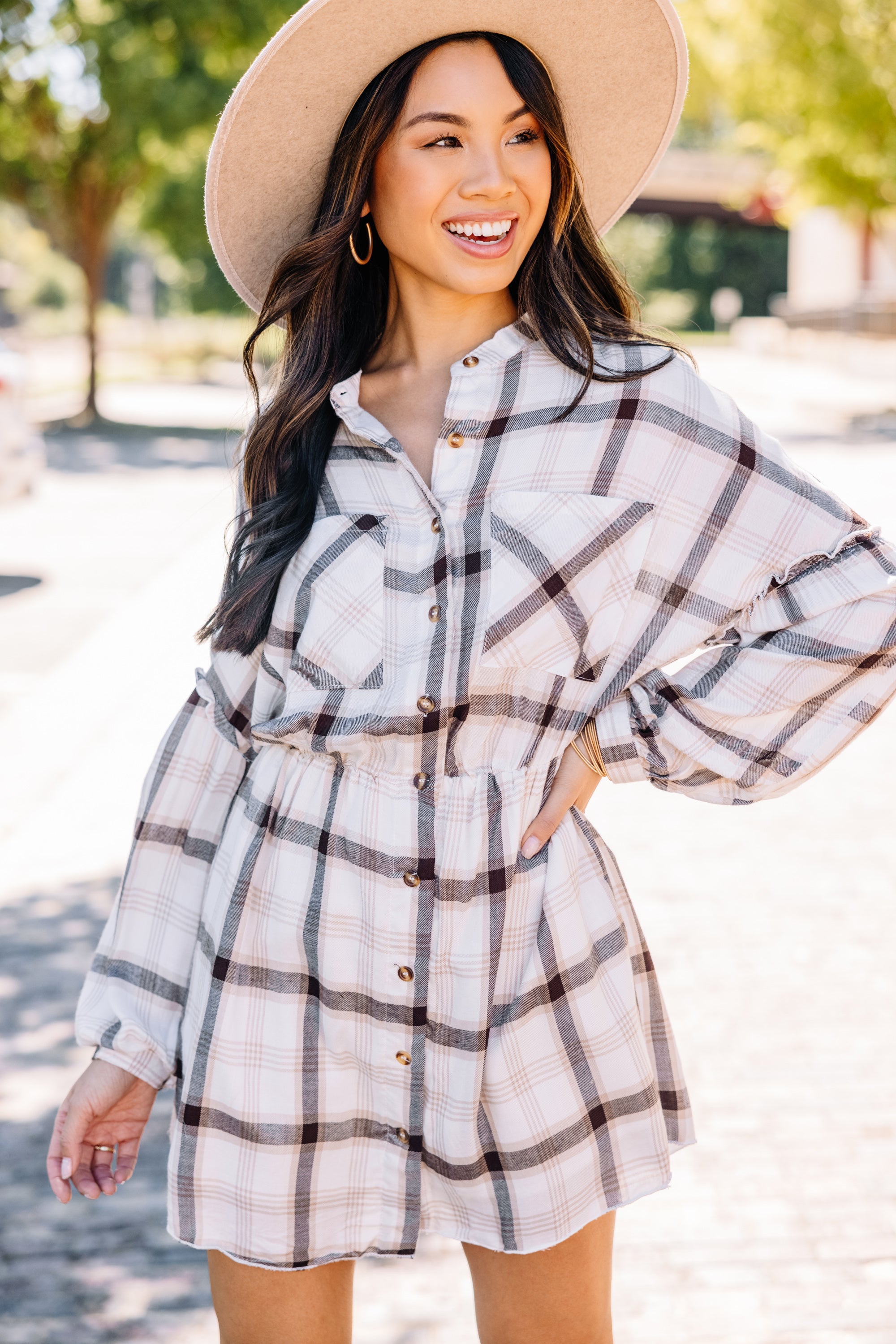 Stylish Off-White Plaid Dress for Women | Fall Fashion Must-Have | Perfect for Autumn Outings, Parties & Office Wear