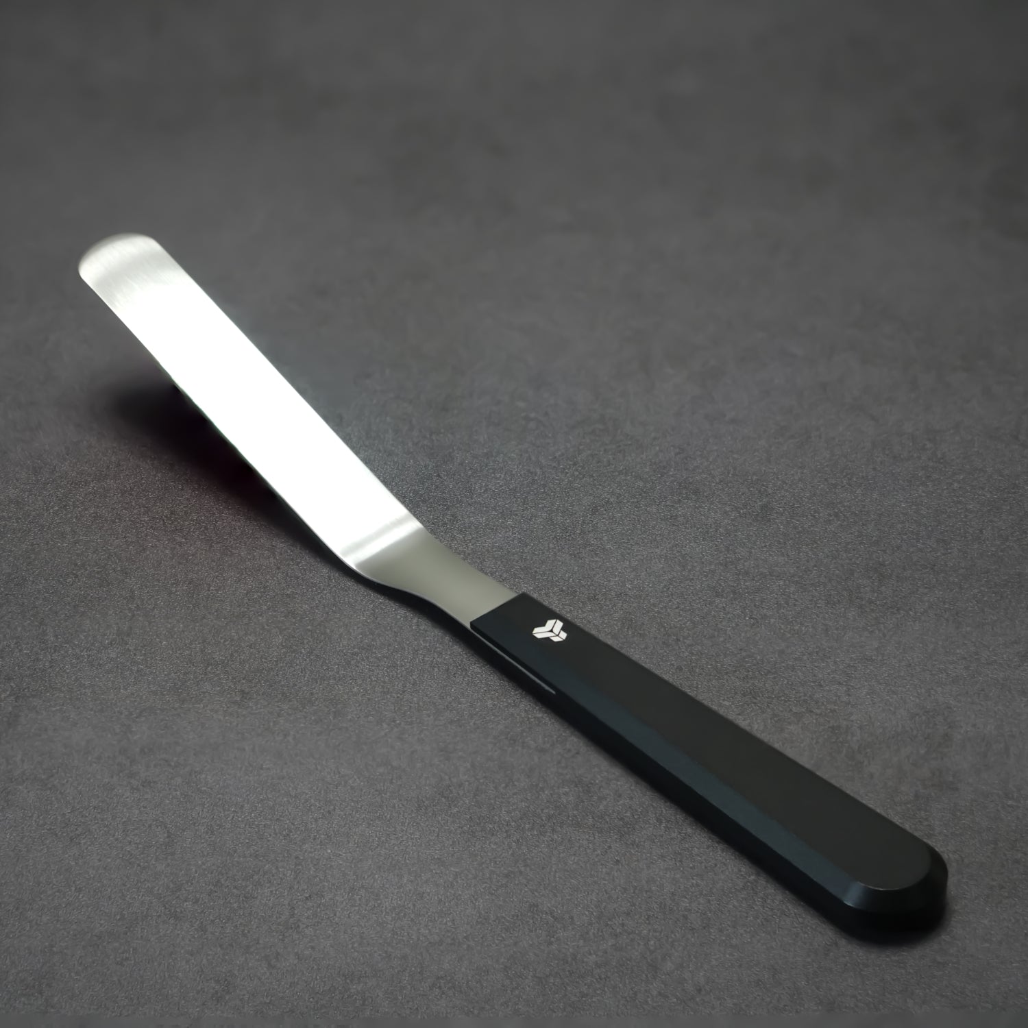 Premium Titanium 4-Inch Blade Offset Spatula - Professional Kitchen Tool for Baking, Cooking & Grilling - Perfect for Cake Decorating, Flipping Pancakes & BBQ