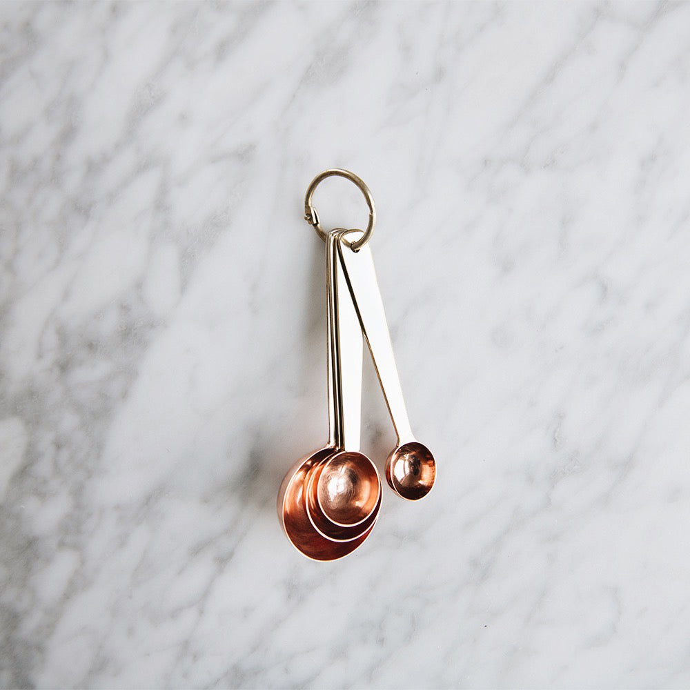 Premium Copper & Brass Measuring Spoons Set - 6-Piece Kitchen Utensils for Baking & Cooking - Perfect for Measuring Spices, Coffee, Tea & Ingredients - Ideal Gift for Home Chefs & Bakers