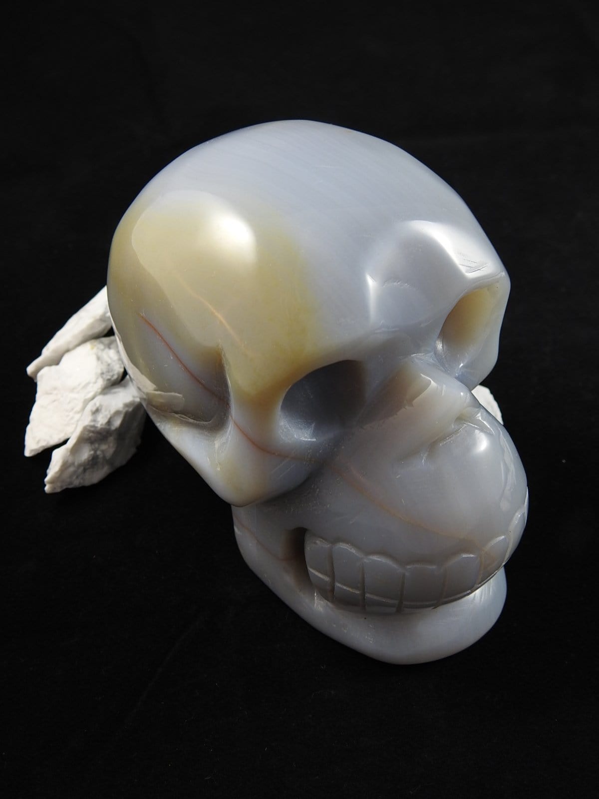 Banded Agate Crystal Skull - Natural Healing Stone for Meditation & Decor | Unique Home Office Display, Spiritual Gift & Energy Healing Tool