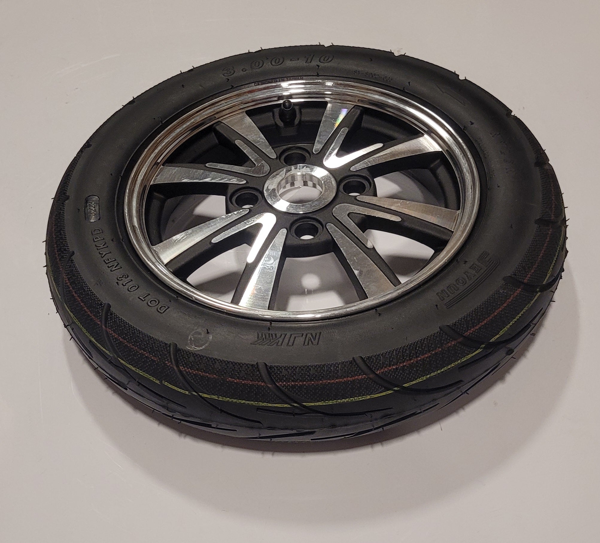 Left Rear Wheel - High-Quality Replacement Car Wheel for Smooth Driving - Perfect for Sedans, SUVs, and Trucks