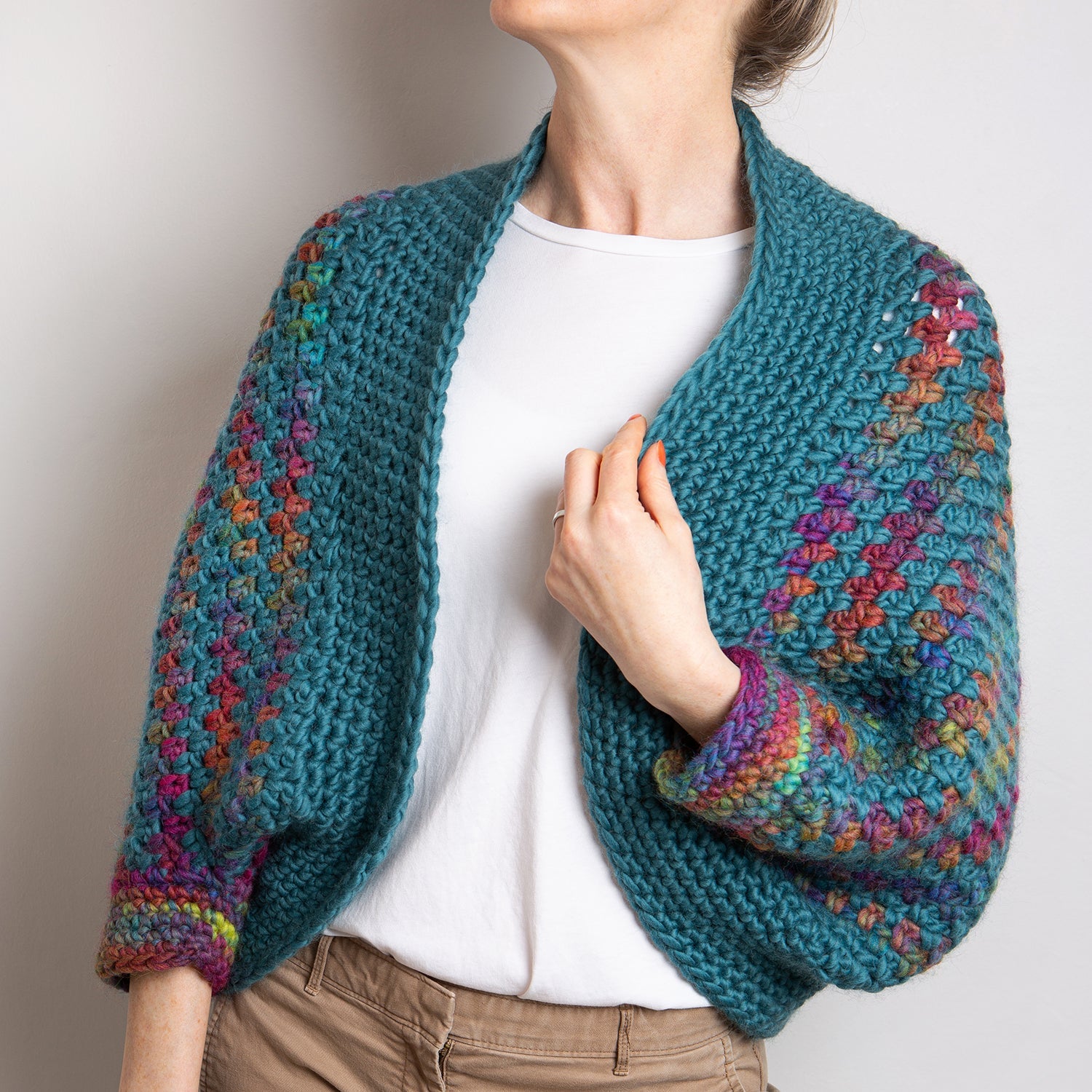 Ellie Shrug Crochet Kit - DIY Crochet Shoulder Wrap Pattern with Yarn & Hook - Perfect for Beginners, Cozy Winter Wear & Boho Fashion Accessories