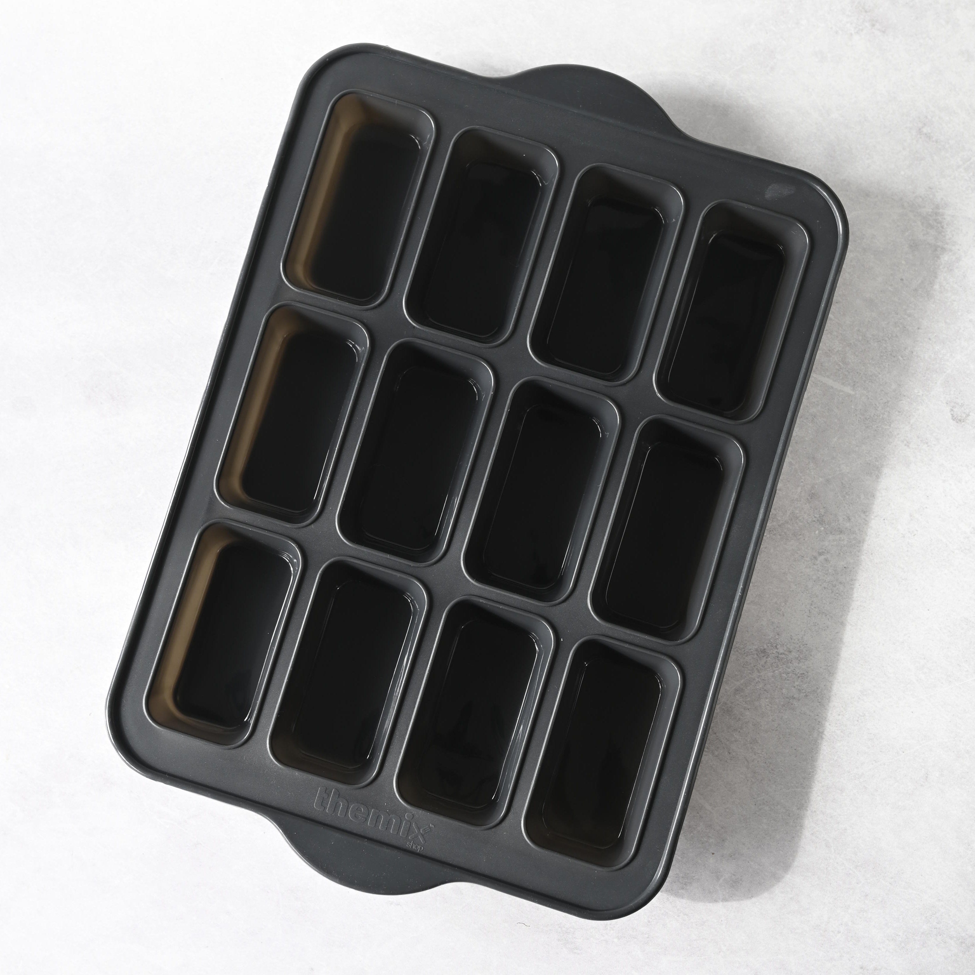 Non-Stick Silicone Mini Loaf Pan with Steel Frame - Perfect for Baking Banana Bread, Pound Cakes & Small Loaves - Ideal for Home Bakers & Holiday Gifts