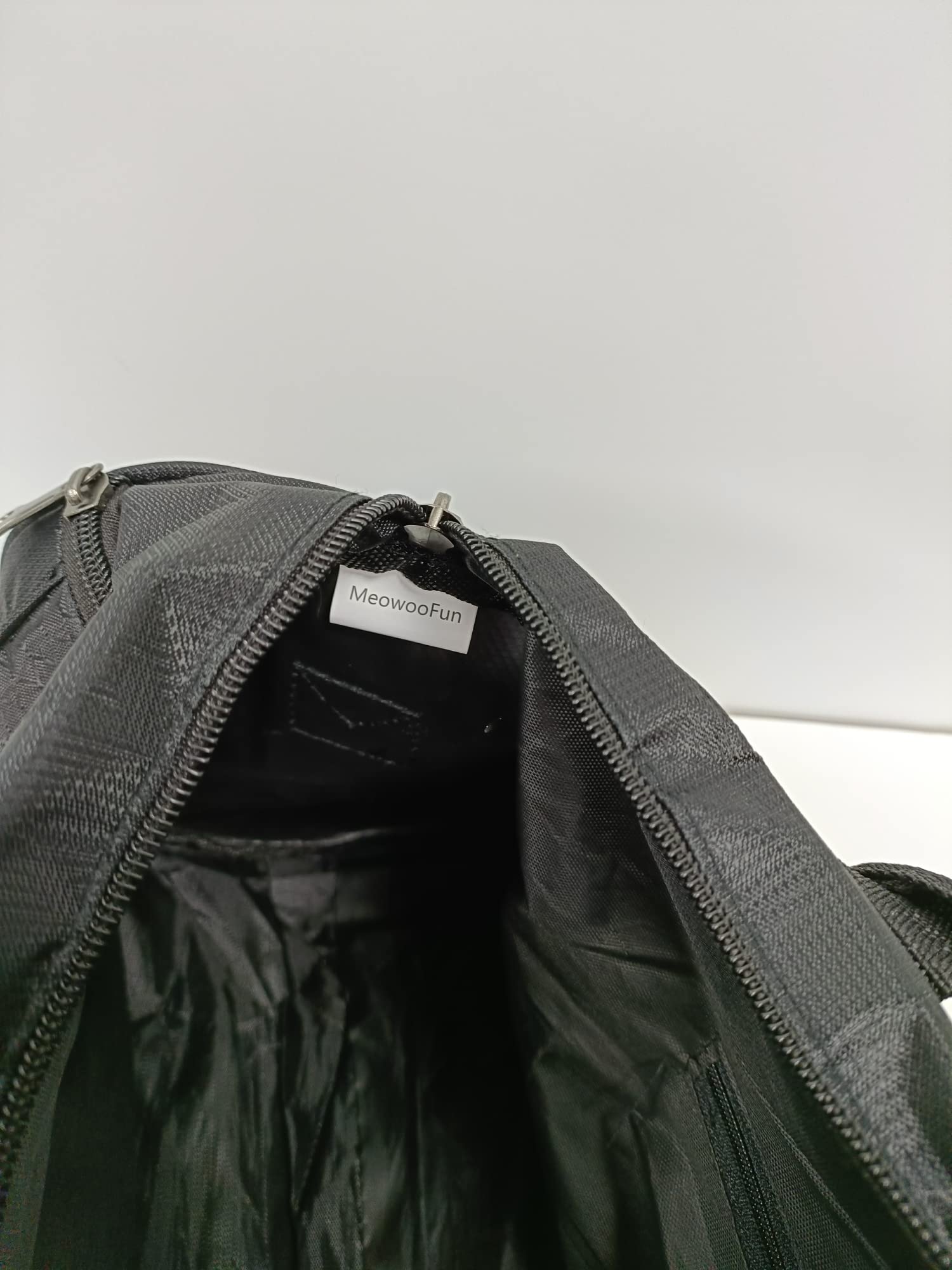 **MeowooFun Travel Duffel Bag - Lightweight Sports Tote & Gym Bag for Women & Men - Perfect for Weekend Trips, Overnight Stays, Workouts & Travel Accessories**