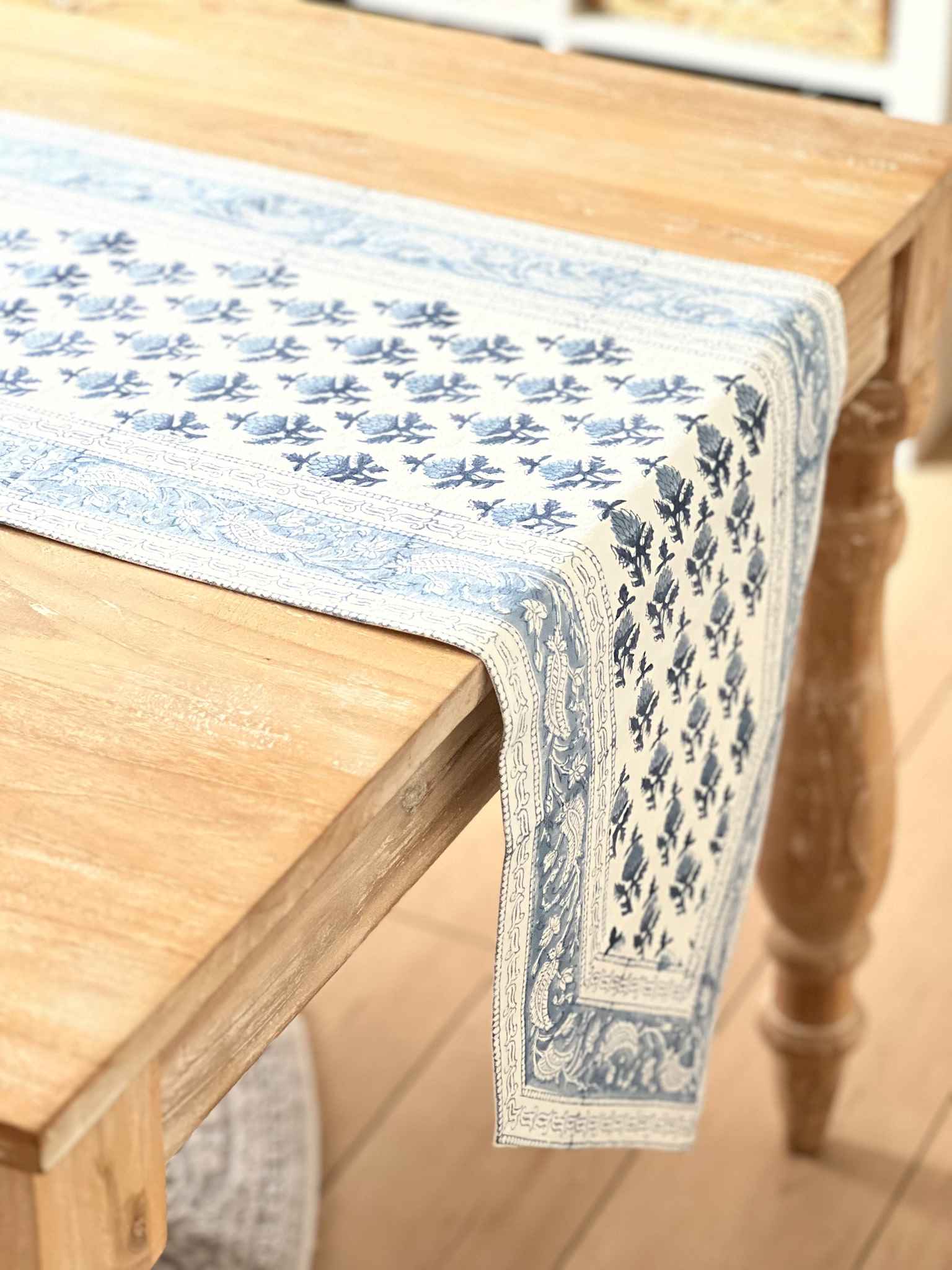 Elegant Madonna Table Runner - Premium Cotton Linen Dining Decor for Weddings, Holidays & Special Occasions