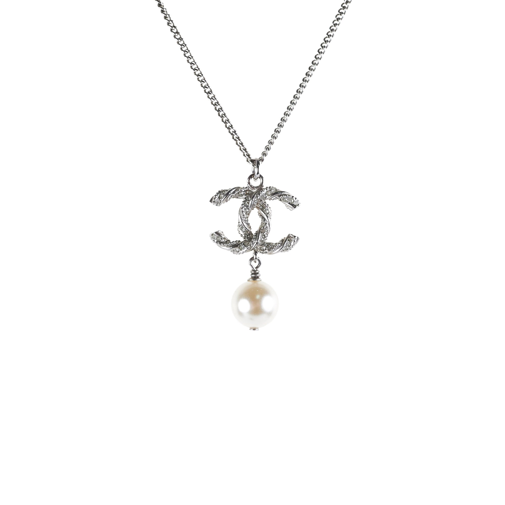 Chanel CC Logo Pearl Necklace for Women - Luxury Fashion Jewelry Gift for Birthday, Anniversary & Special Occasions