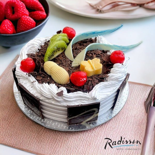 Premium Black Forest Cake 1lb - Authentic German Recipe from Radisson Hotel | Perfect for Birthdays, Anniversaries & Special Occasions