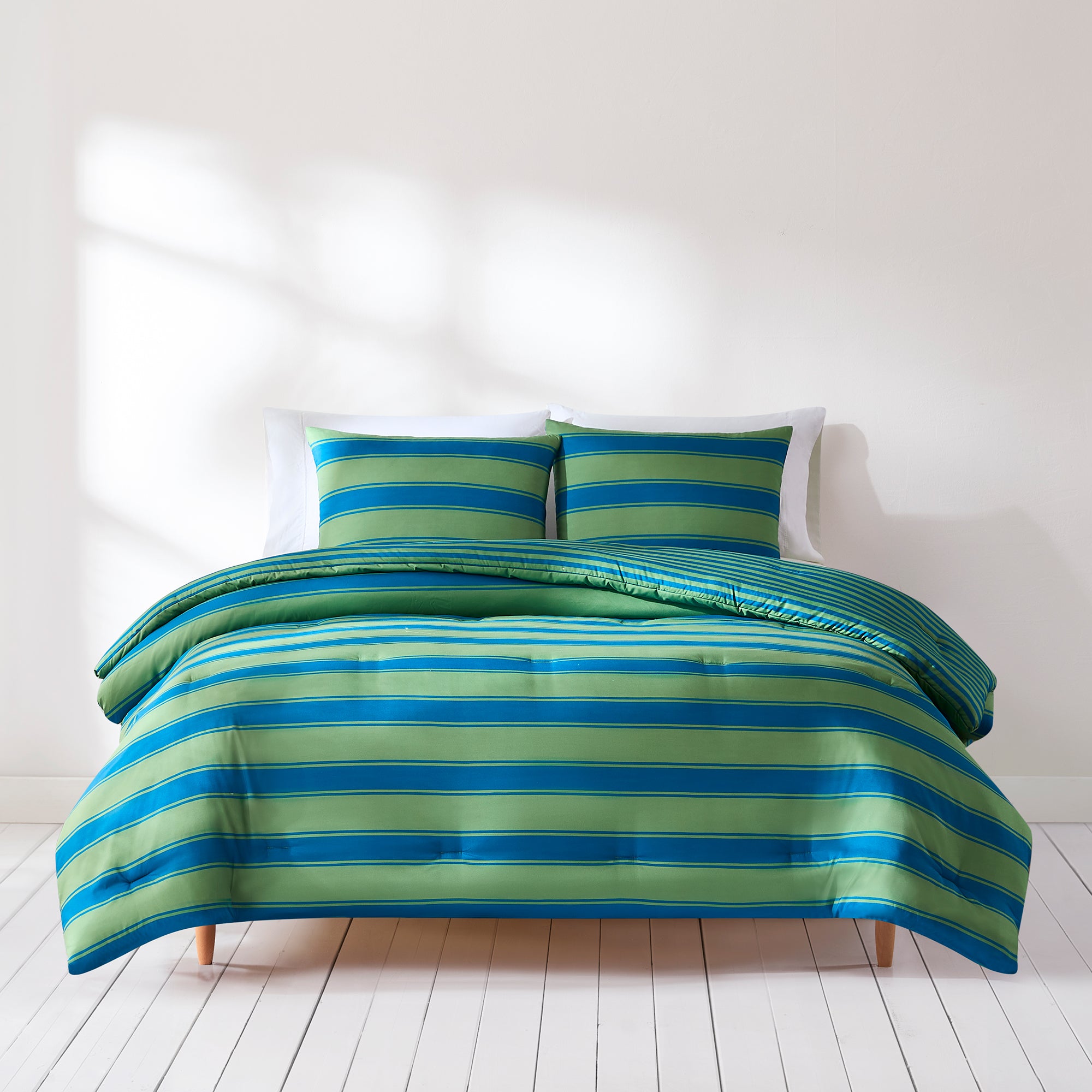 Gale Cabana Stripe Comforter Set - Queen Size Bedding, Soft & Breathable Cotton, Coastal Beach Style - Perfect for Guest Rooms, Vacation Homes & Summer Bedroom Decor
