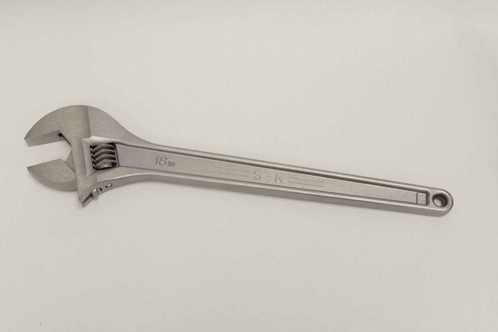 18-Inch Adjustable Wrench - Heavy Duty Steel Spanner for Plumbing, Automotive & DIY Projects - Perfect for Home Repairs, Construction & Mechanical Work