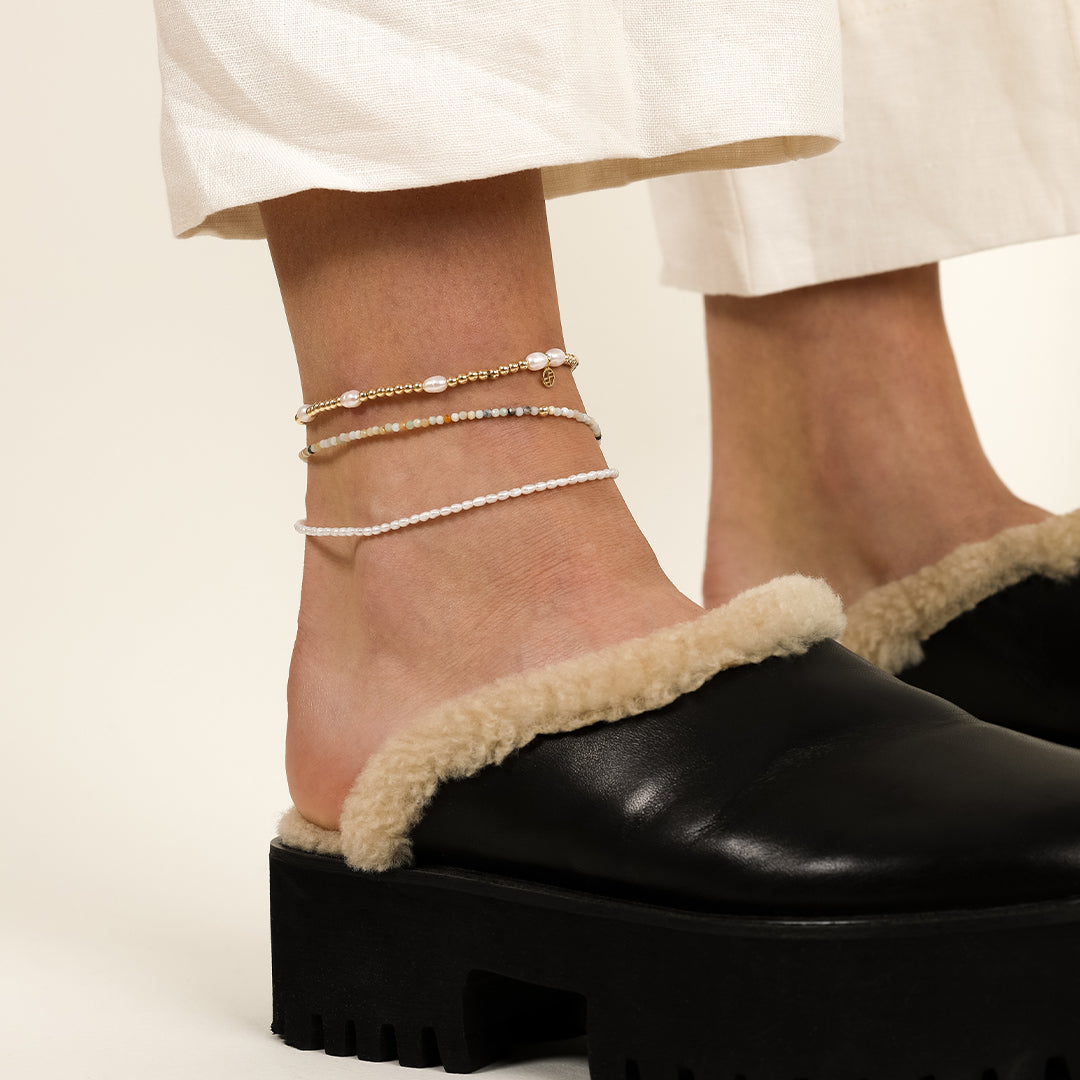 Stretchy Pearl Anklet with Sahara Stone - Elegant Adjustable Ankle Bracelet for Women | Perfect for Beach Weddings, Summer Outfits & Boho Fashion
