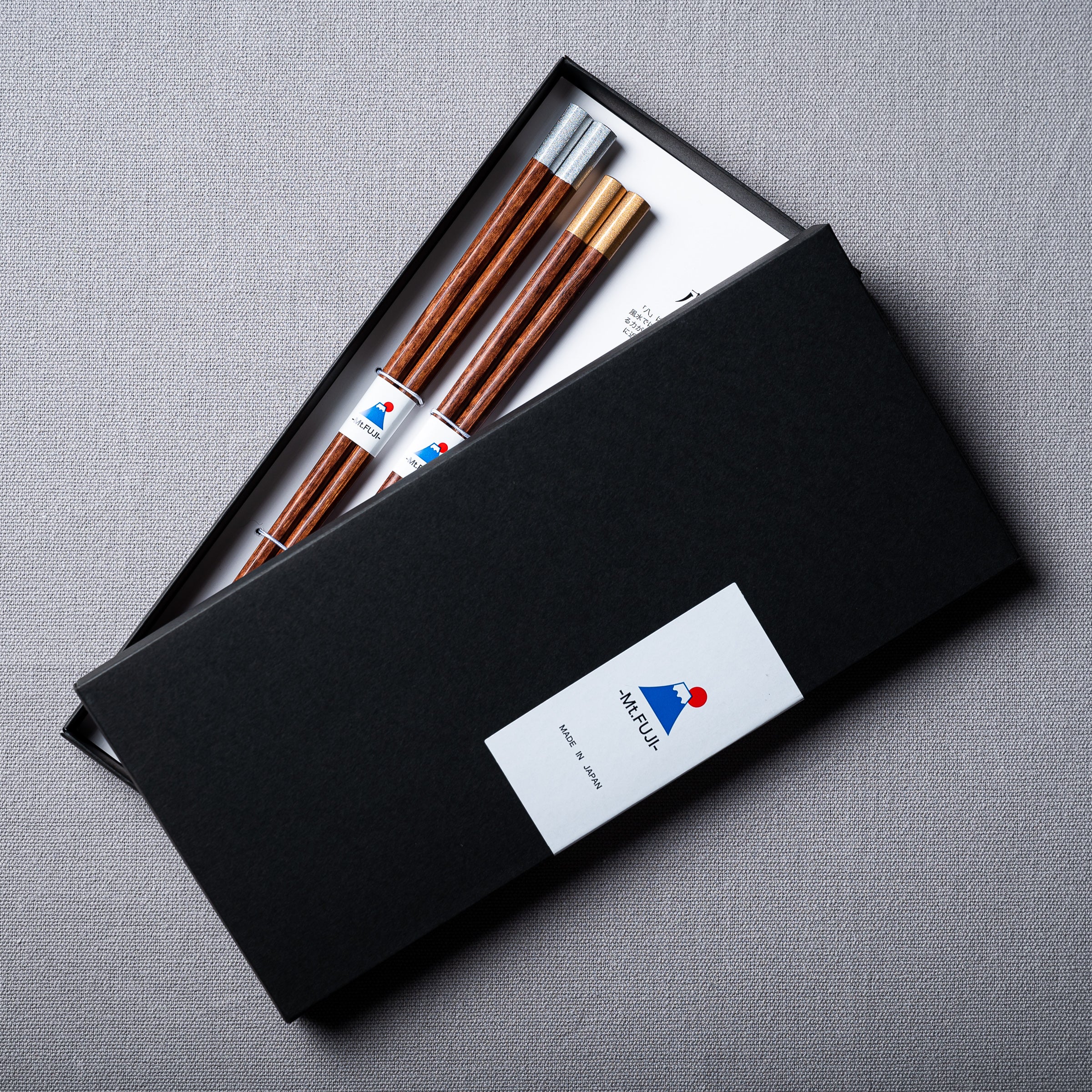 Premium Mount Fuji Themed Chopsticks Gift Set - Handcrafted Japanese Style Wooden Chopsticks for Sushi, Ramen & Asian Cuisine - Perfect for Home Dining, Gifts & Cultural Enthusiasts