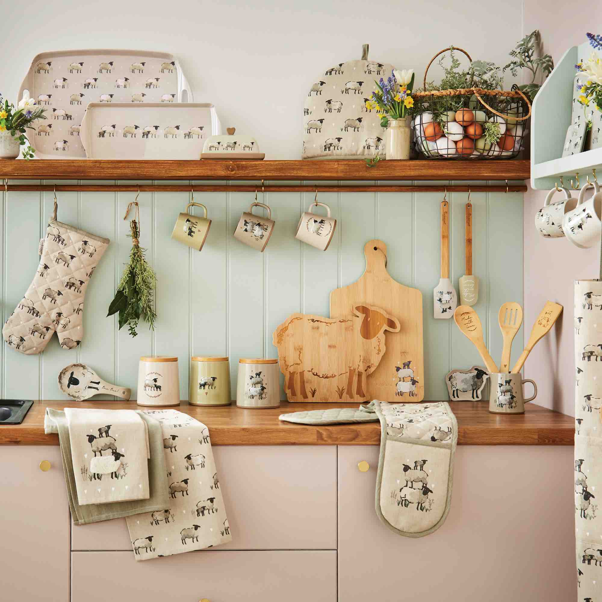 Premium Highland Sheep Tea Cosy - Handmade Wool Tea Pot Cover for Cozy Afternoon Tea - Perfect for English Tea Parties & Home Decor