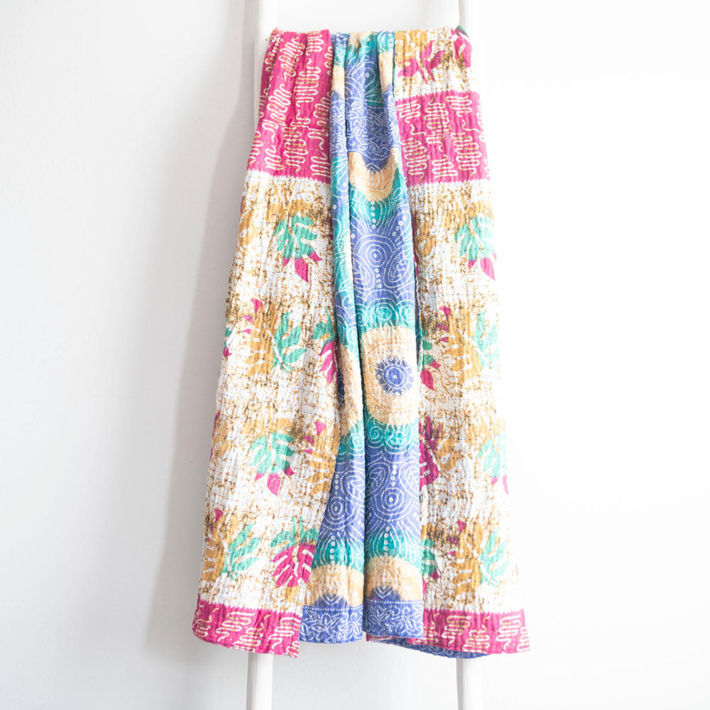 Large Kantha Quilt LK415 - Handmade Cotton Patchwork Bedspread | Perfect for Boho Bedroom Decor, Cozy Throw Blanket & Unique Home Gift