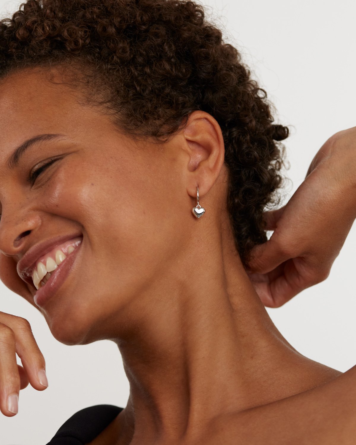 GRID L'ABSOLU Sterling Silver Earrings for Women - Minimalist Geometric Hoop Earrings - Perfect for Everyday Wear, Office & Date Night