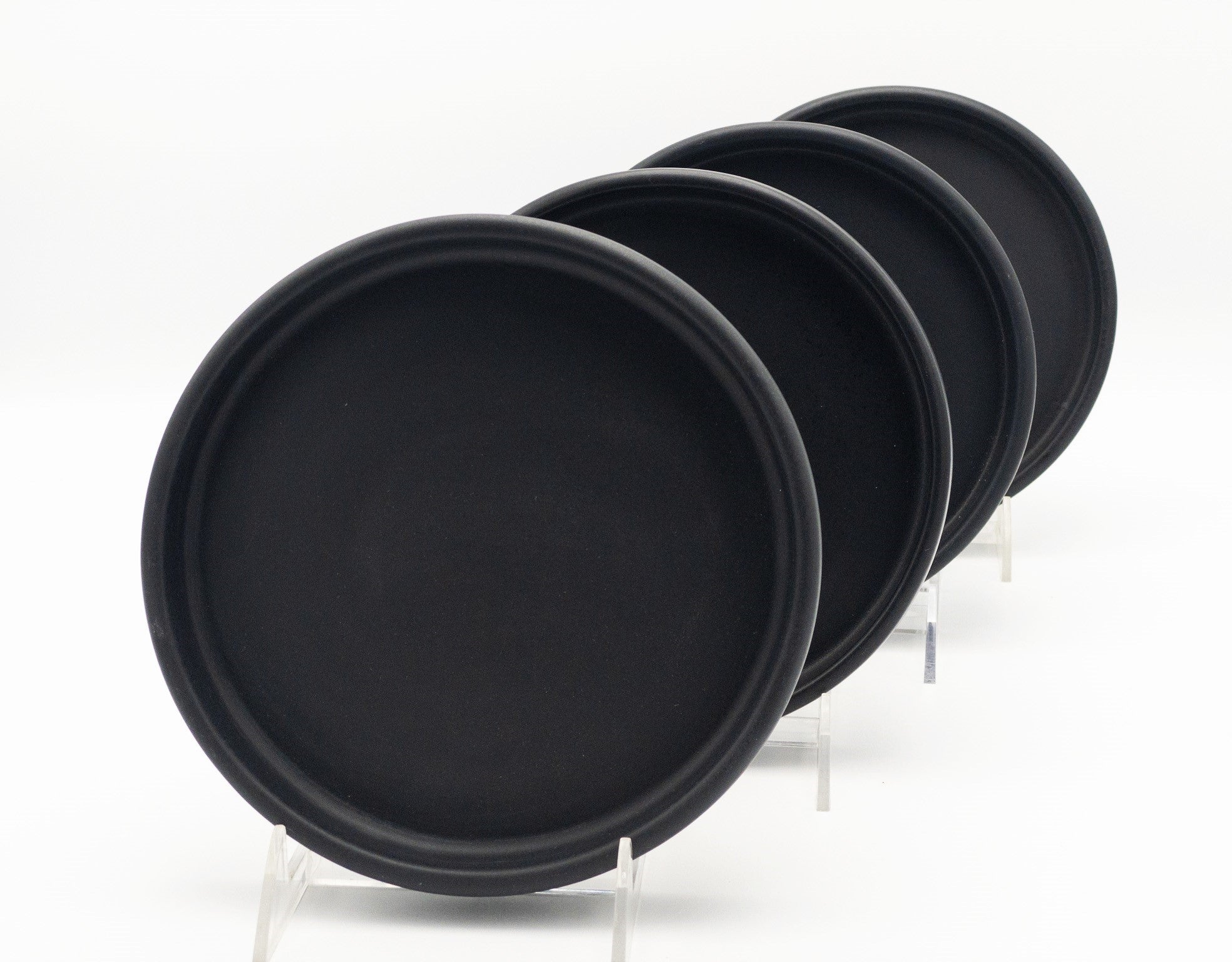 Modern American Dinner Plate Set - 4-Piece Matte Black Ceramic Plates for Everyday Dining & Entertaining