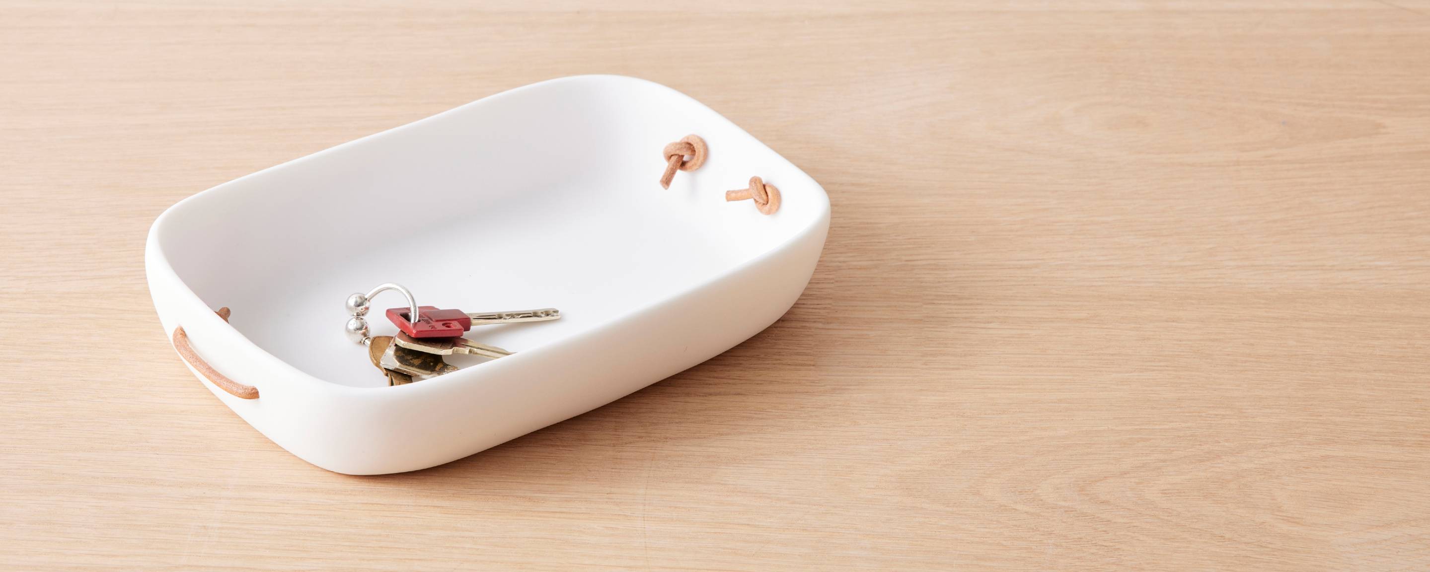 Handmade Resin Tray with Genuine Leather Handles - Elegant Serving Tray for Dining, Bathroom Decor, Jewelry Organizer & Home Decoration