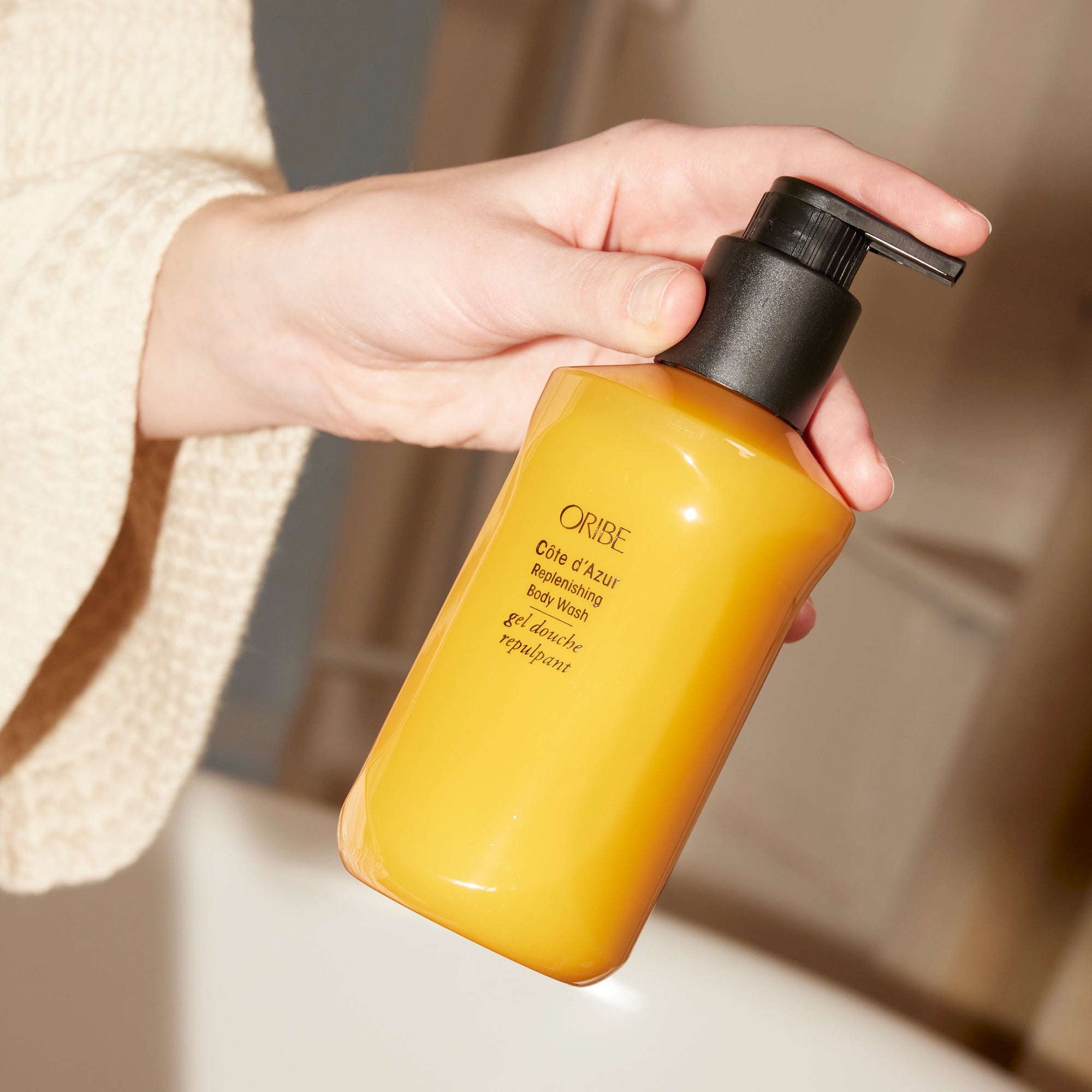 Luxury Côte d'Azur Replenishing Body Wash for Dry Skin - Hydrating & Nourishing Shower Gel with Natural Ingredients - Perfect for Spa Days & Relaxing Bath Time