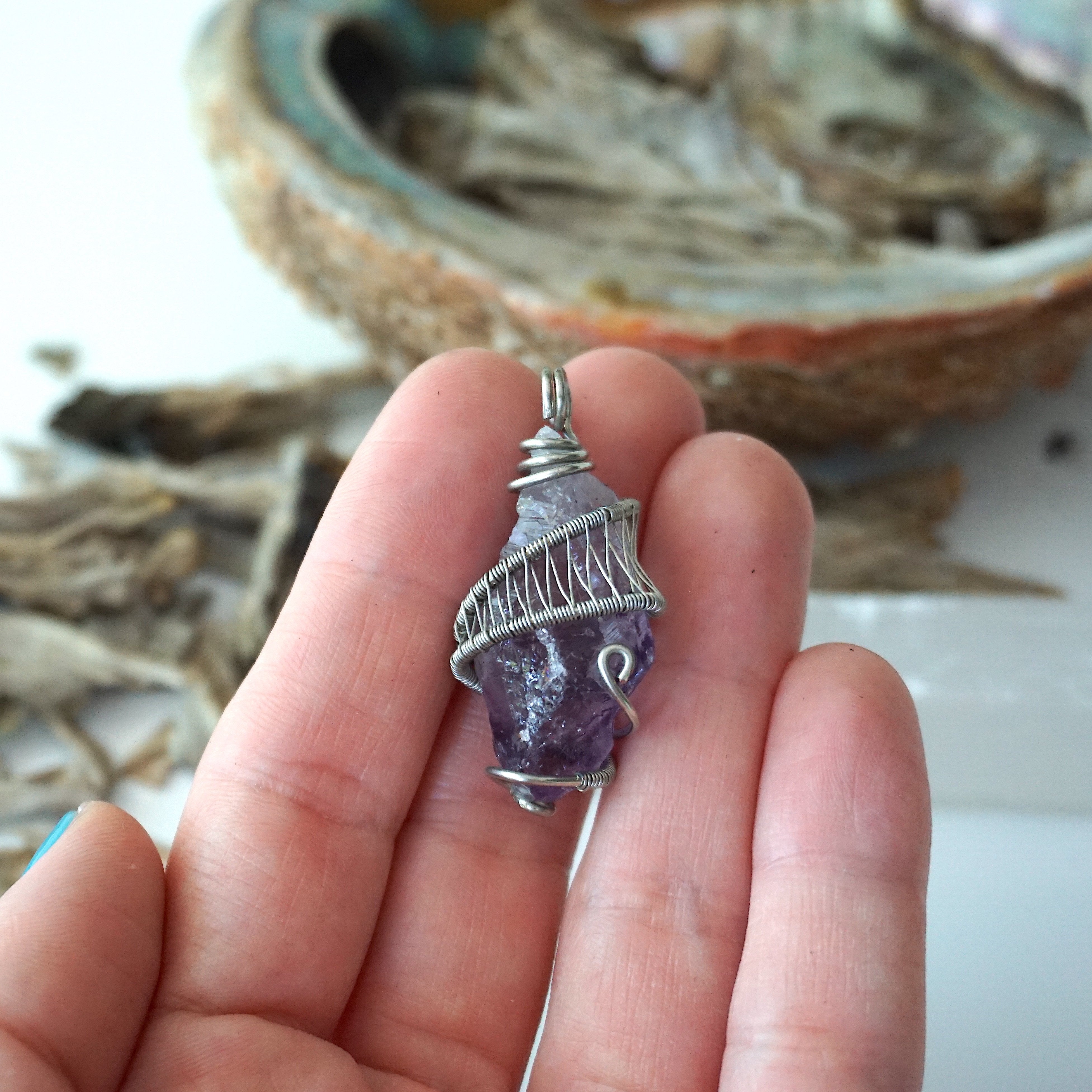 Natural Raw Amethyst Crystal Necklace for Women - Healing Stone Pendant Jewelry for Meditation, Yoga & Spiritual Protection
