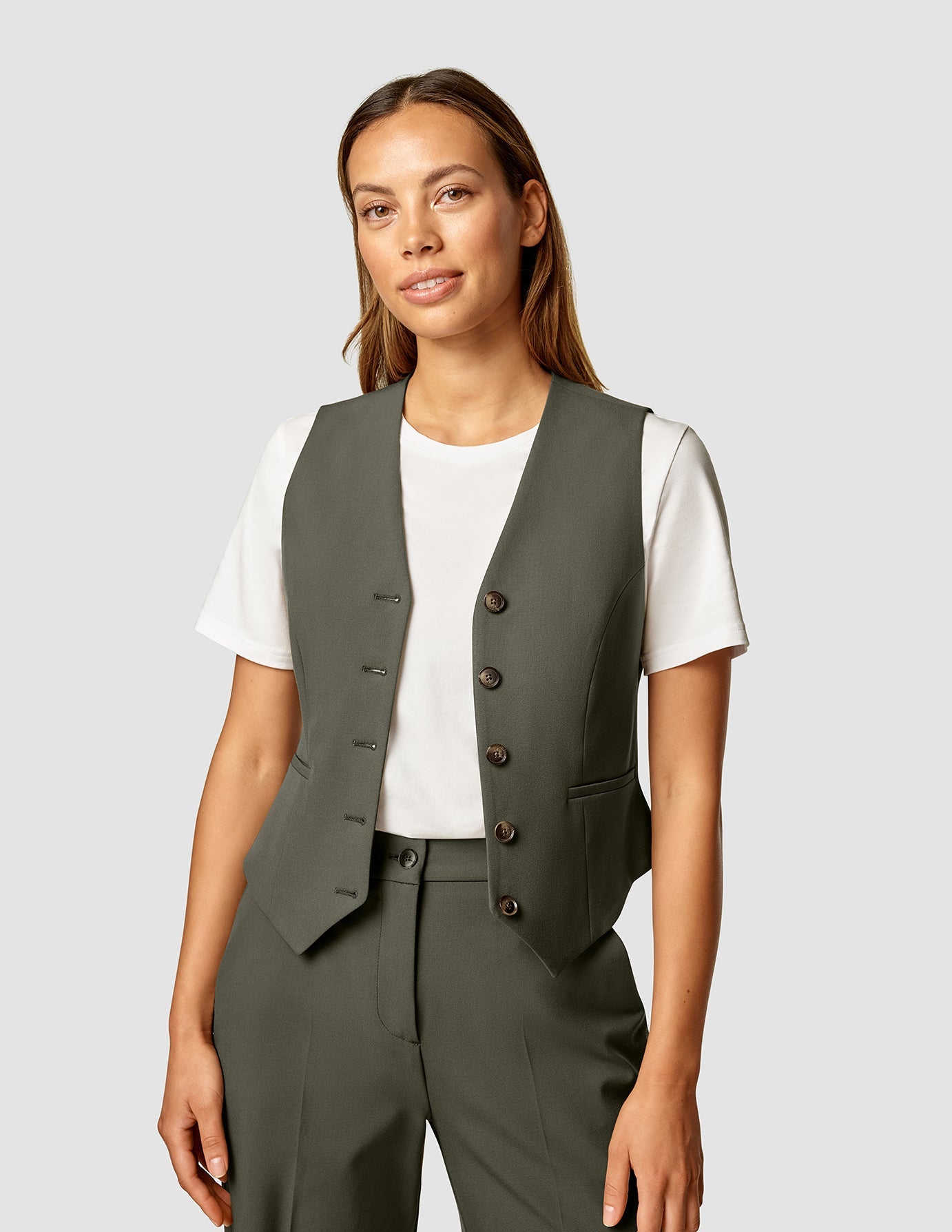 Essential Vest Short Dark Olive - Lightweight Outdoor Layering for Hiking, Camping & Travel