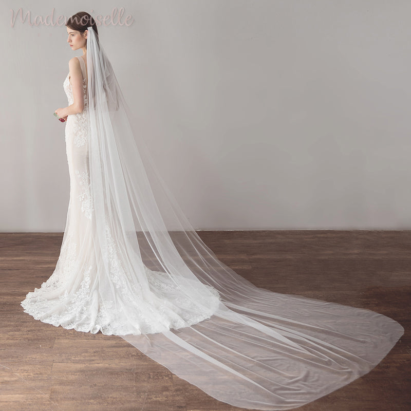 Elegant Cecilia Veil - Bridal Wedding Accessory for Church Ceremony & Photo Shoot