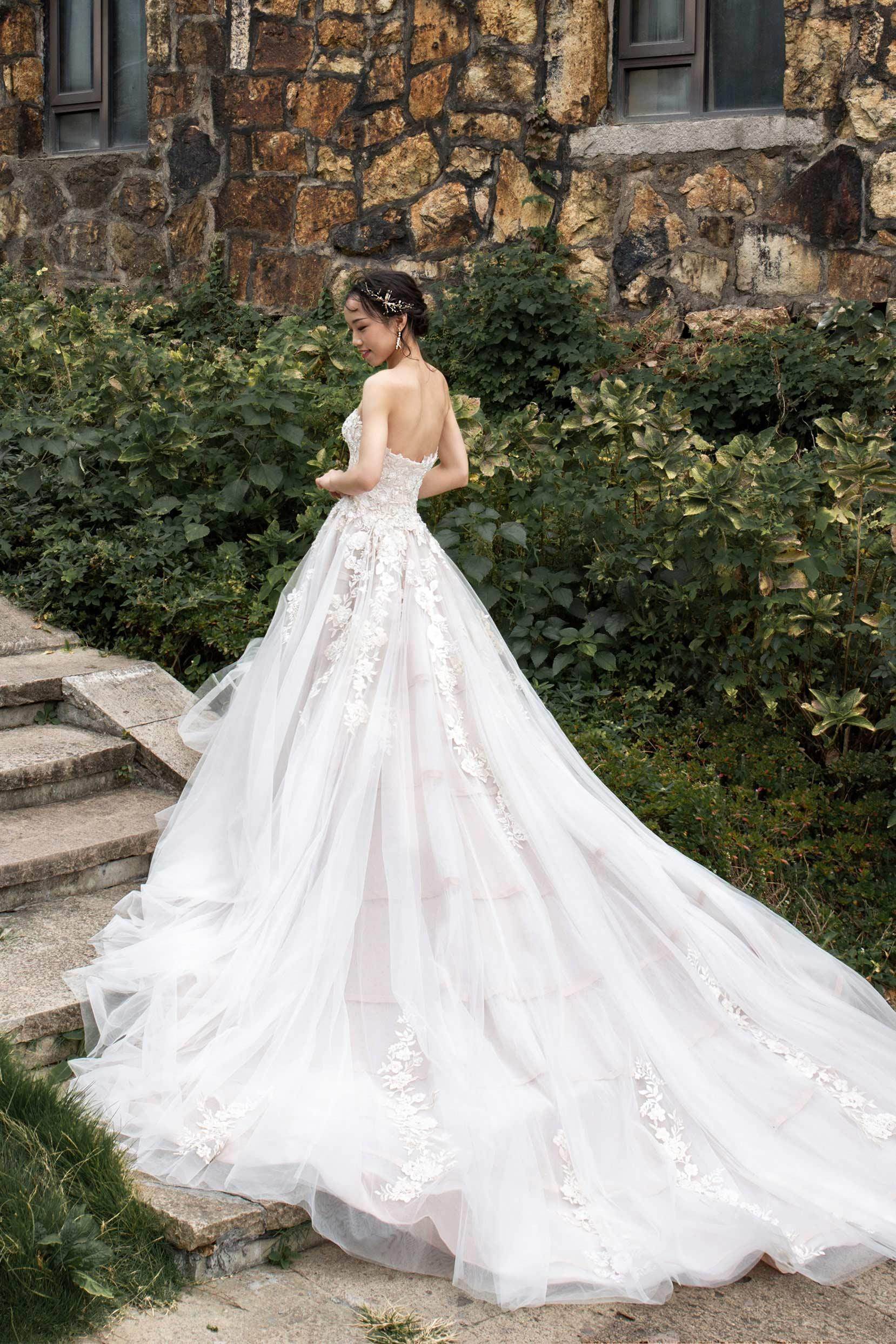 Elegant Princess Cathedral Train Tulle Wedding Dress CW2387 - Perfect for Bridal Gowns, Formal Weddings & Romantic Ceremonies
