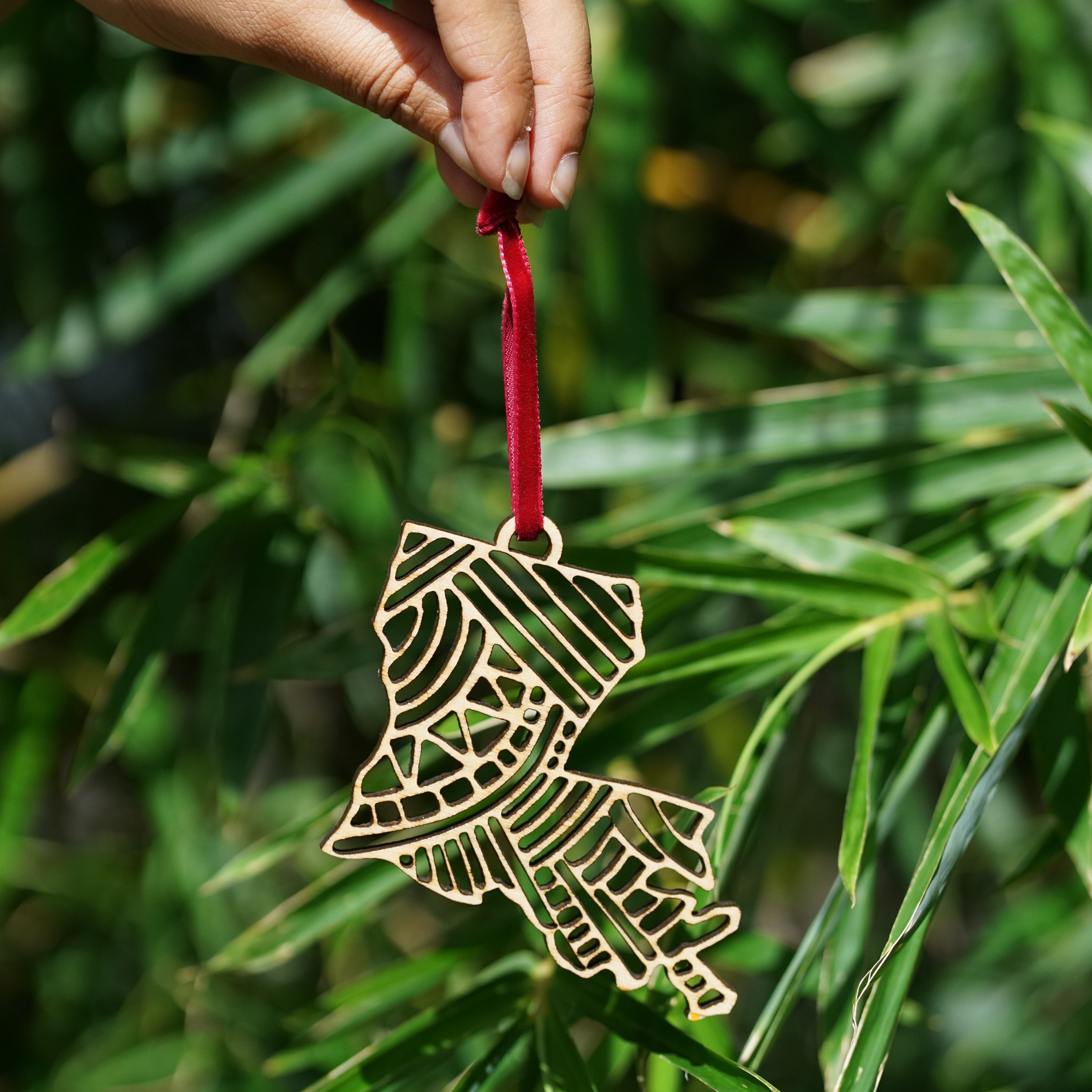 Louisiana State Wood Ornament - Handmade Wooden Christmas Tree Decoration for Home, Office & Gifts | Perfect for Holiday Decor, Souvenirs & Collectibles