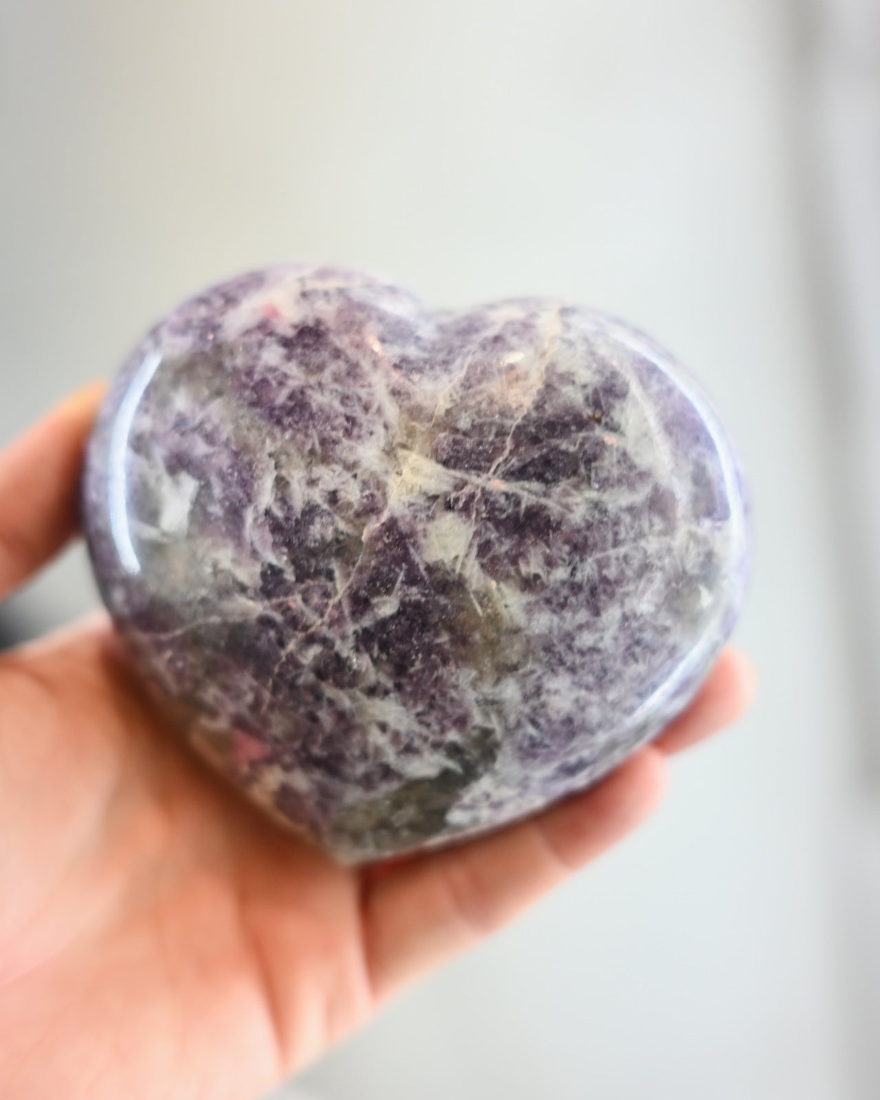 Natural Lepidolite Heart Stone - Large Healing Crystal for Stress Relief, Anxiety & Emotional Balance - Perfect for Meditation, Reiki & Home Decor