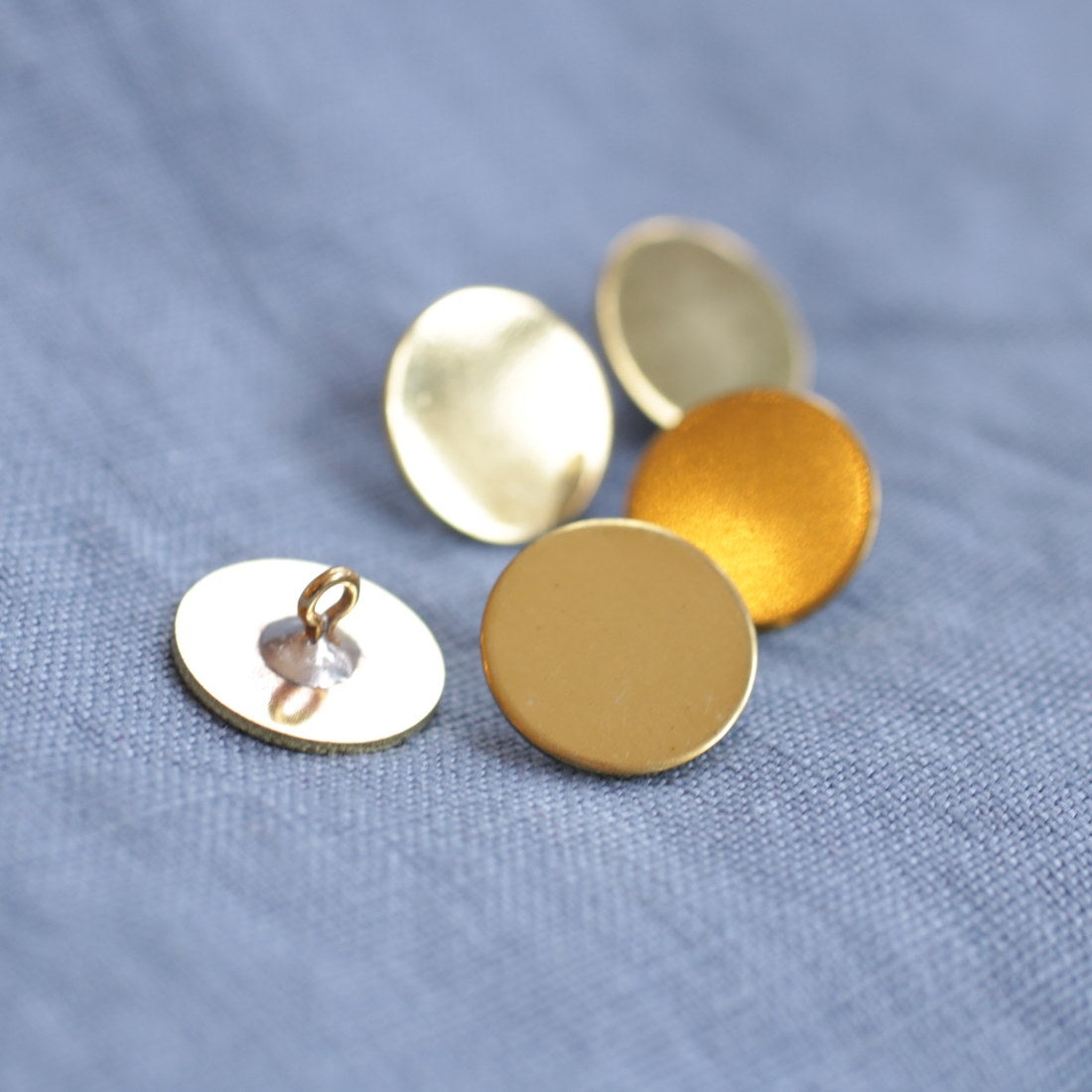Flat Brass Buttons Small 5 Pack - Antique Style Metal Buttons for DIY Sewing, Crafts & Clothing Repair - Perfect for Jackets, Jeans & Home Decor Projects