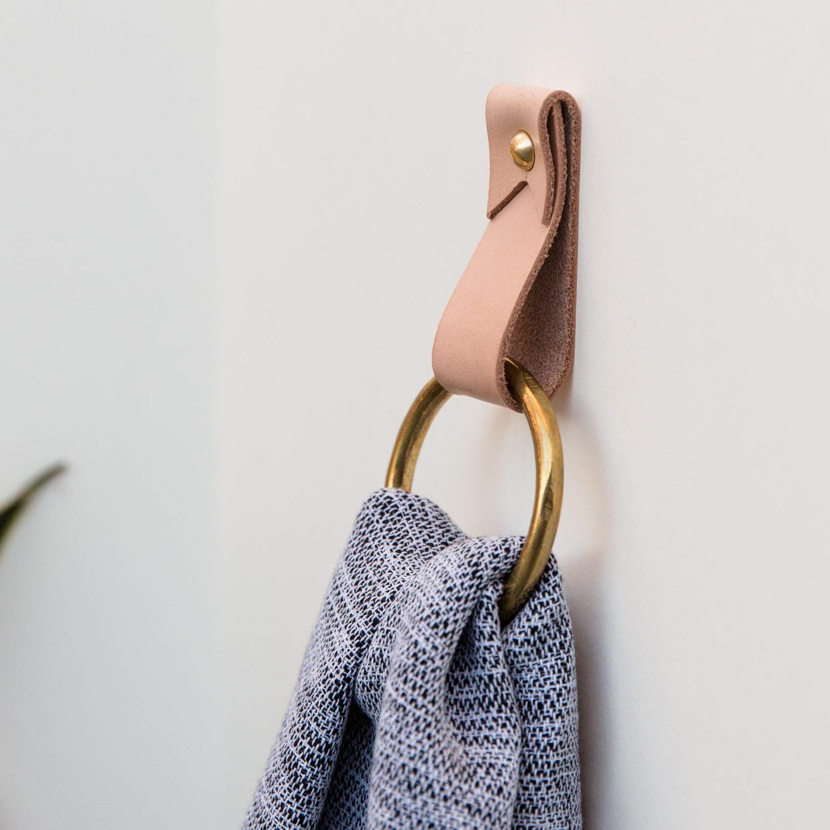 KEYAIIRA - Minimalist Small Leather Wall Hook, Decorative Wall Hanging Strap for Towels, Scarves & Coats - Space Saving Storage Hanger for Bathroom, Bedroom & Entryway