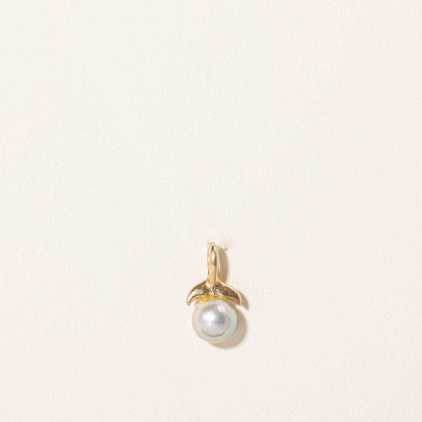 Elegant Cultured Pearl Fish Tail Pendant Necklace - Dainty Jewelry for Women - Perfect Gift for Birthday, Anniversary & Special Occasions
