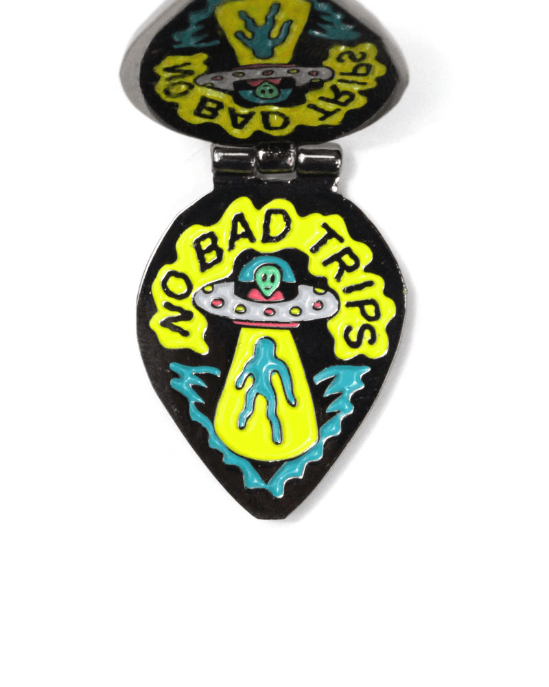 Alien UFO Folding Moving Pin - Psychedelic Novelty Accessory for Rave Parties, Festivals & Trips
