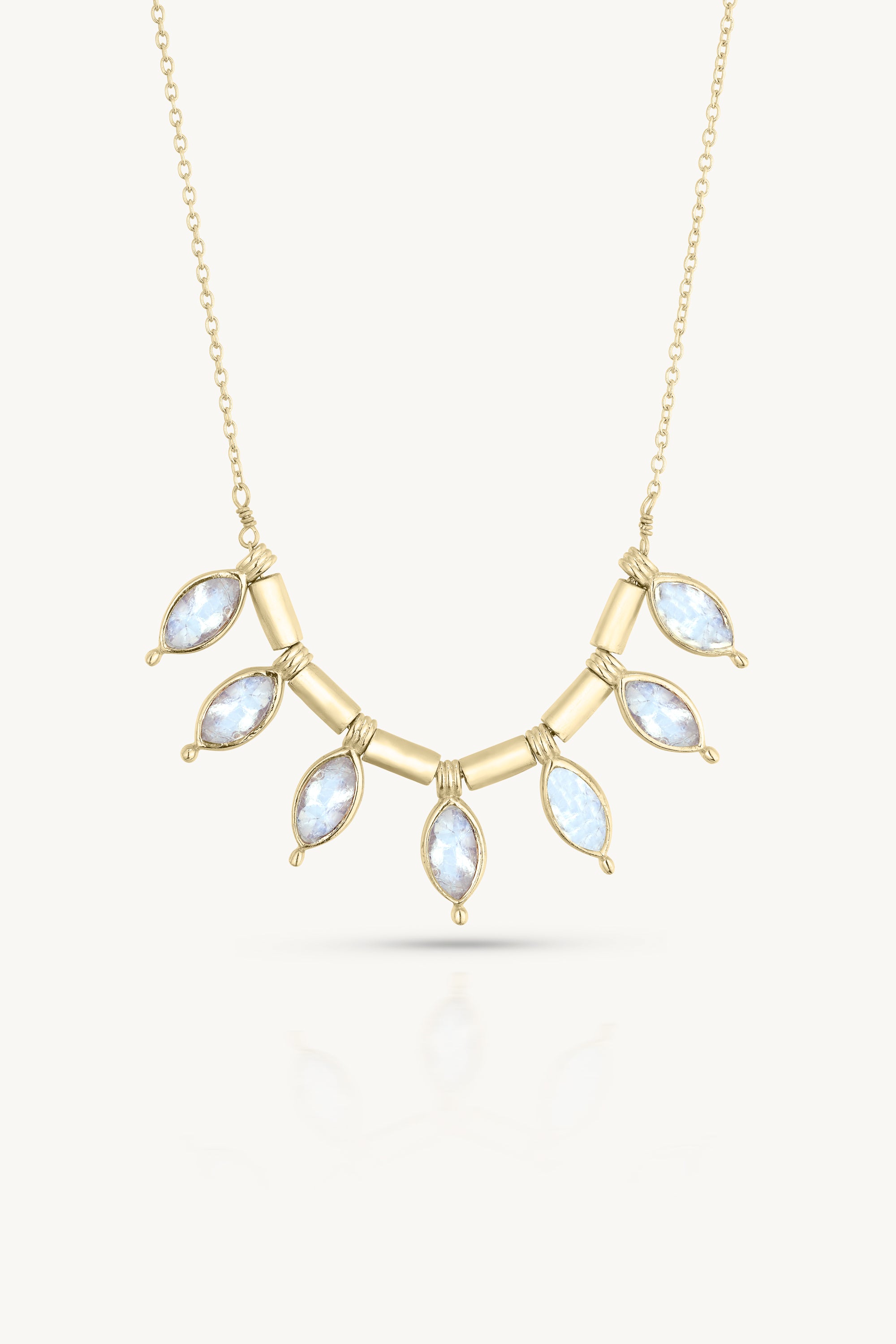 Moonstone Gold Necklace for Women - Elegant Healing Crystal Jewelry - Perfect for Gifts, Meditation & Spiritual Healing