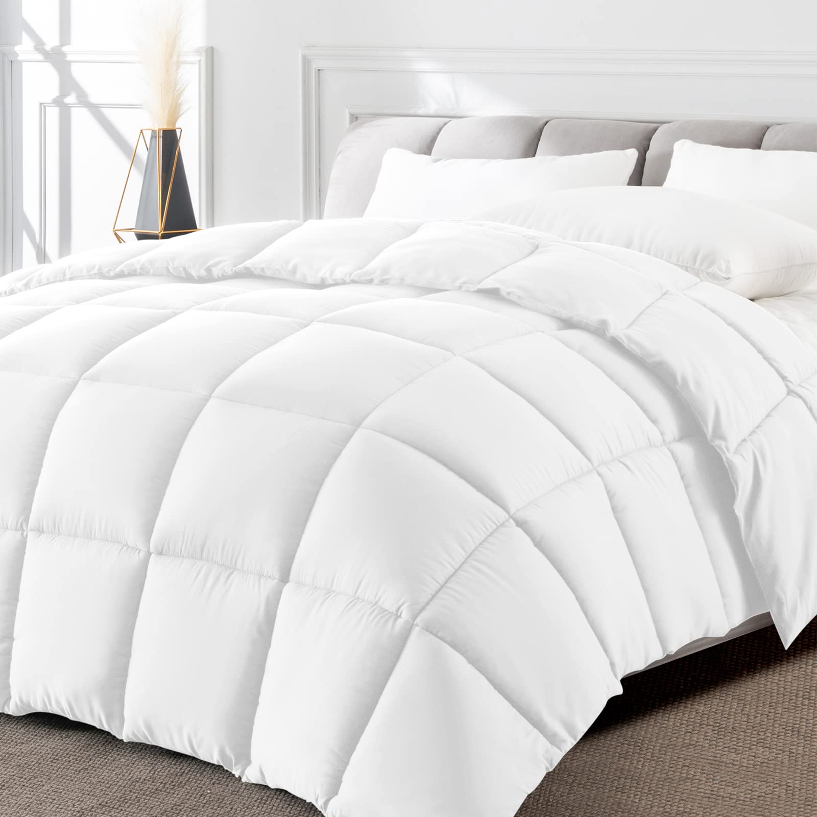 Minoroty All-Season Queen Comforter - Soft Down Alternative Quilted Duvet Insert with Corner Tabs - Machine Washable White Bedding - Perfect for Cozy Bedrooms & Guest Rooms