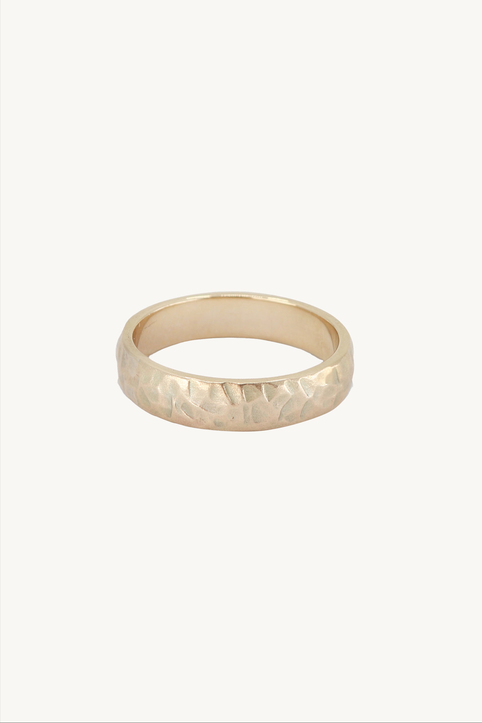 Hammered Yellow Gold Band Ring for Women - 14K Solid Gold Wedding Band, Stackable Ring, Anniversary Gift - Perfect for Everyday Wear & Special Occasions