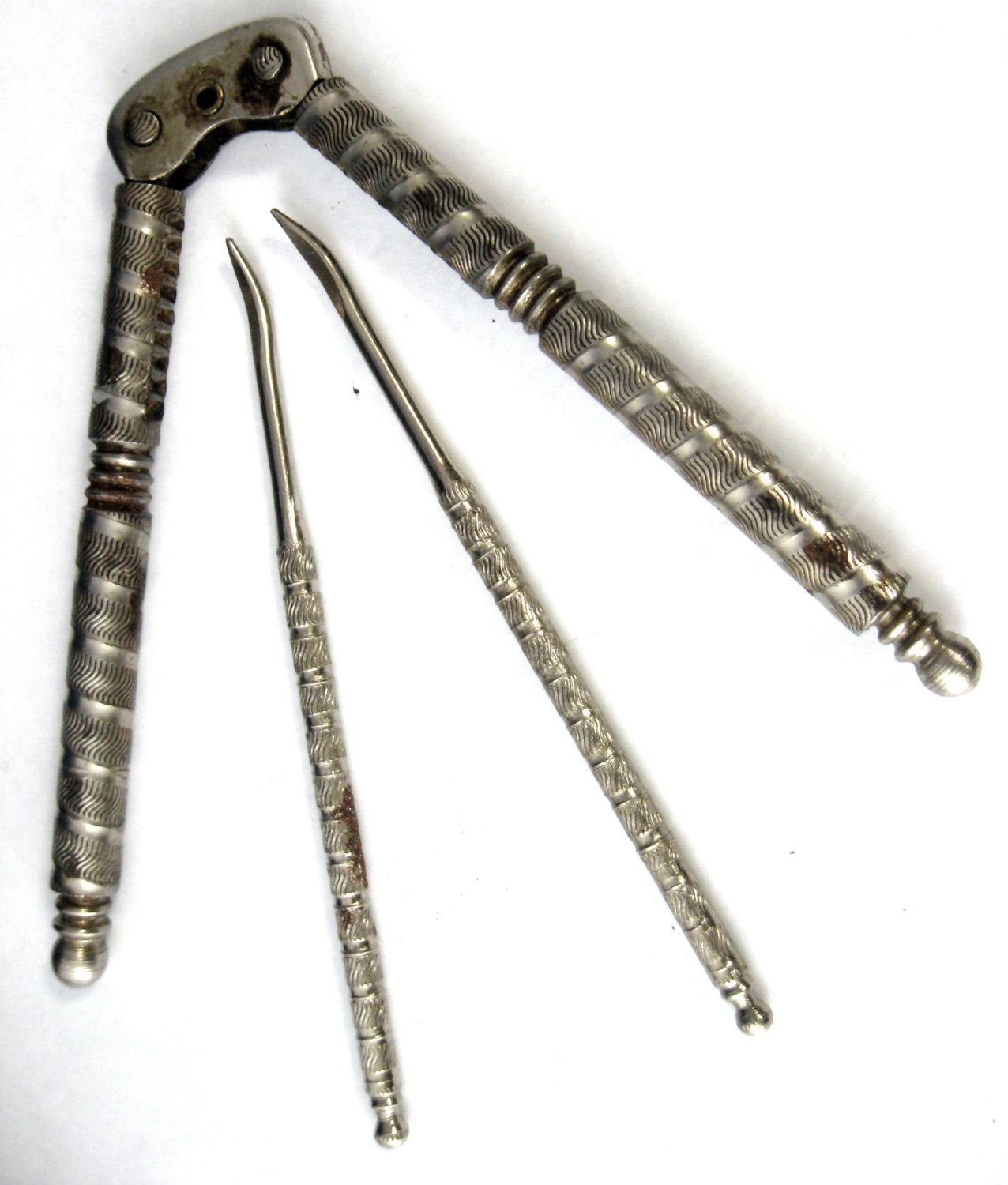 Vintage 1920s Nickel Plated Nutcracker with 2 Nut Picks - Wavy Design Antique Kitchen Tool for Walnuts, Almonds & Hazelnuts - Perfect for Holiday Baking, Christmas Decor & Retro Kitchen Accessories
