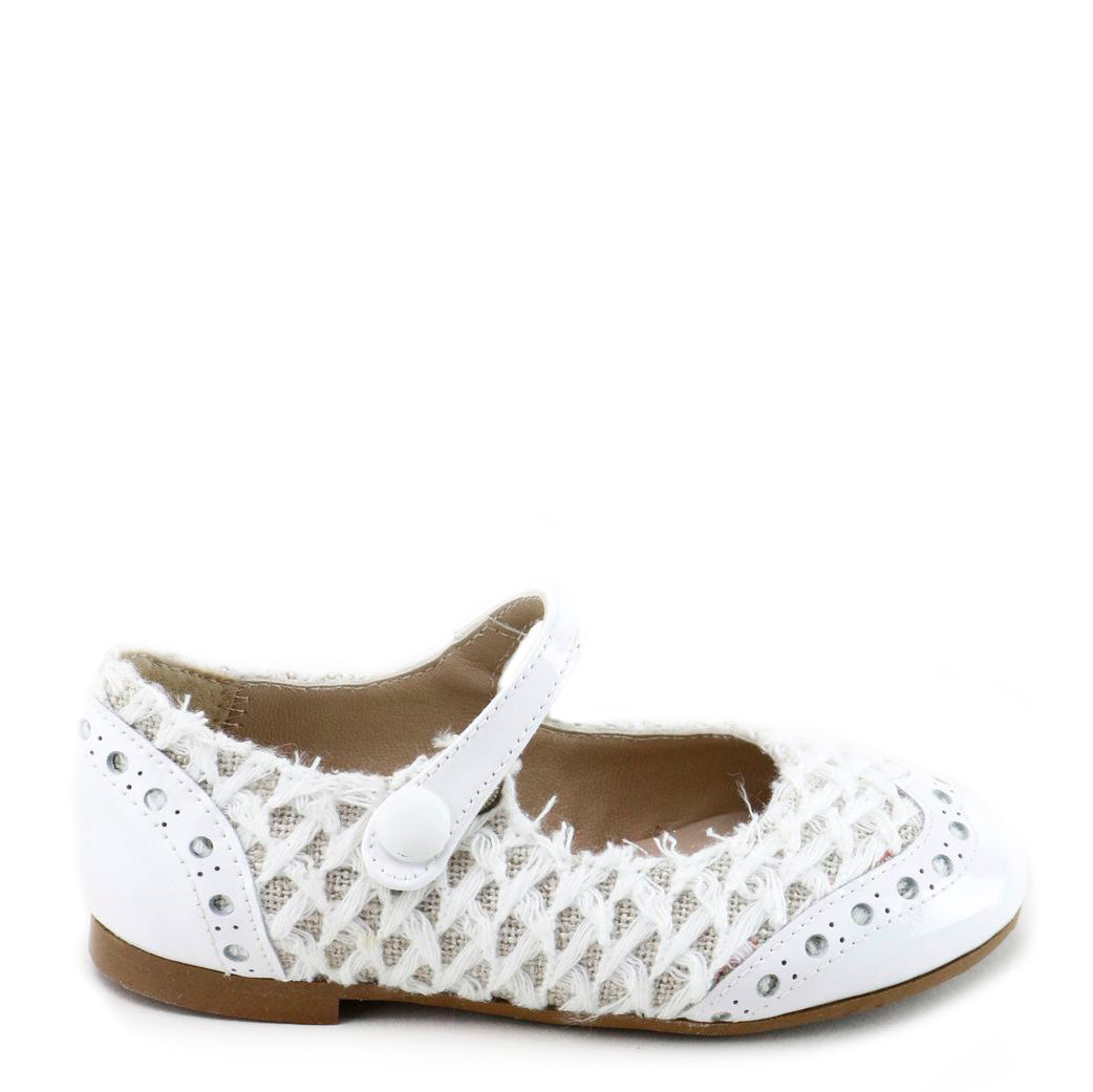 Papanatas White Crochet Wingtip Mary Jane Shoes for Women - Elegant Lace-Up Vintage Style Flats - Perfect for Weddings, Parties & Everyday Wear