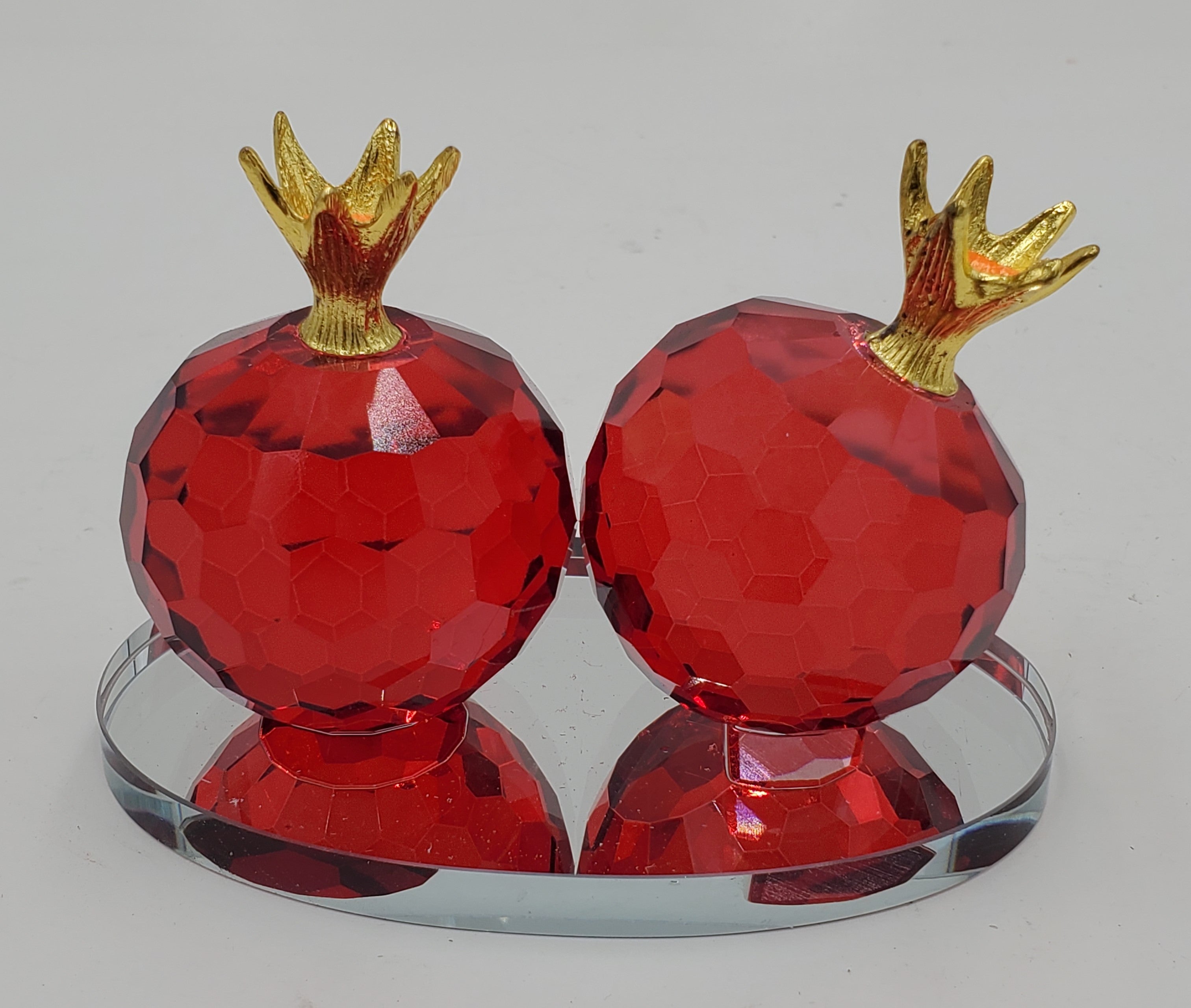 4.25x3 Inch Glass Pomegranate Decor - Elegant Home & Tabletop Decoration for Holidays, Weddings, and Party Centerpieces