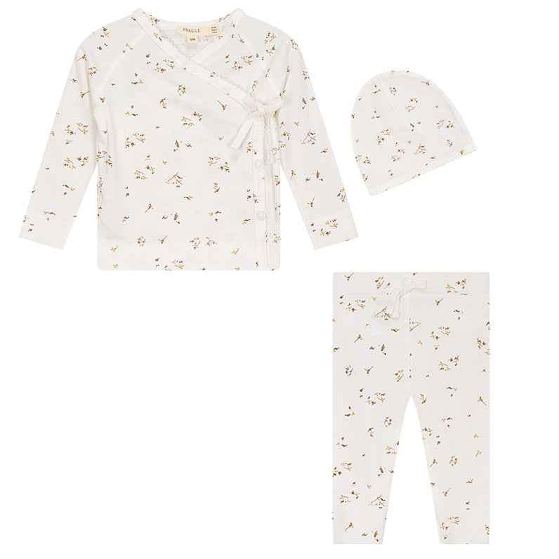 Off White 3-Piece Scallop Stitch Cotton Baby Clothes Set - Soft & Breathable Newborn Outfit for Photoshoots, Gift Giving & Special Occasions