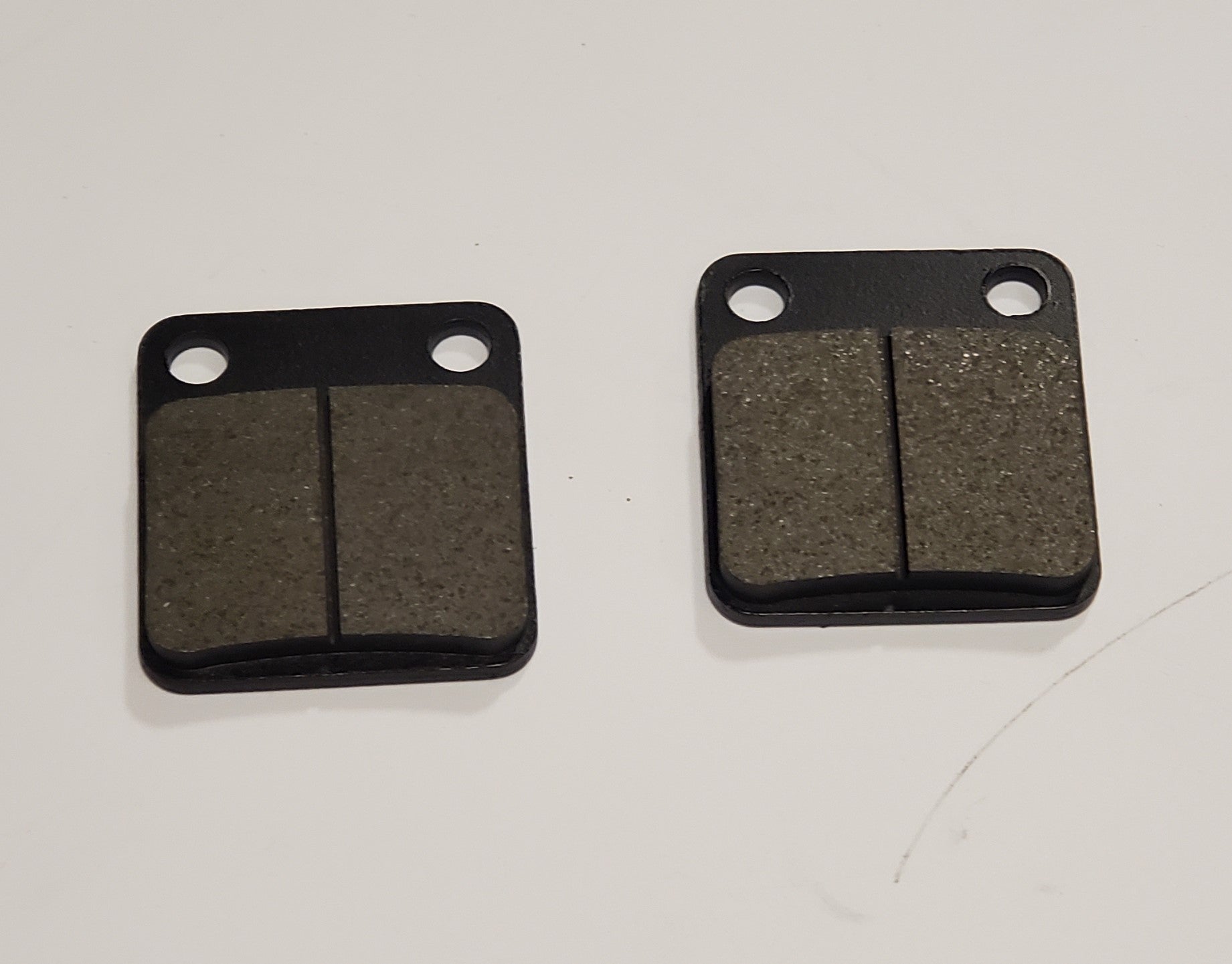 High-Performance Brake Pads for Cars & Trucks - Durable & Quiet - Perfect for Daily Commuting & Off-Road Adventures