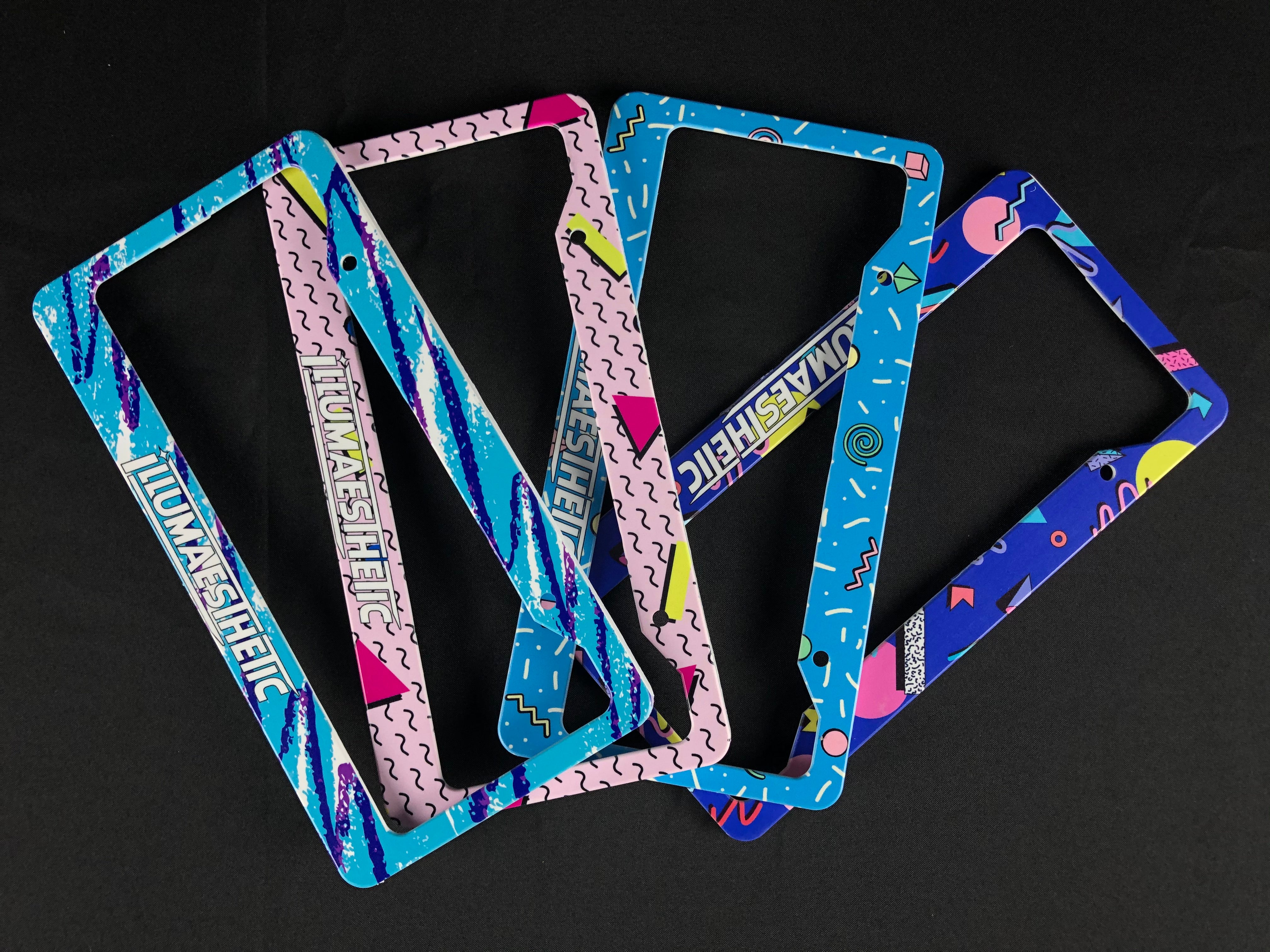 Vintage 90s Style License Plate Frames - Retro Car Accessories for Nostalgic Drivers & 90s Theme Parties