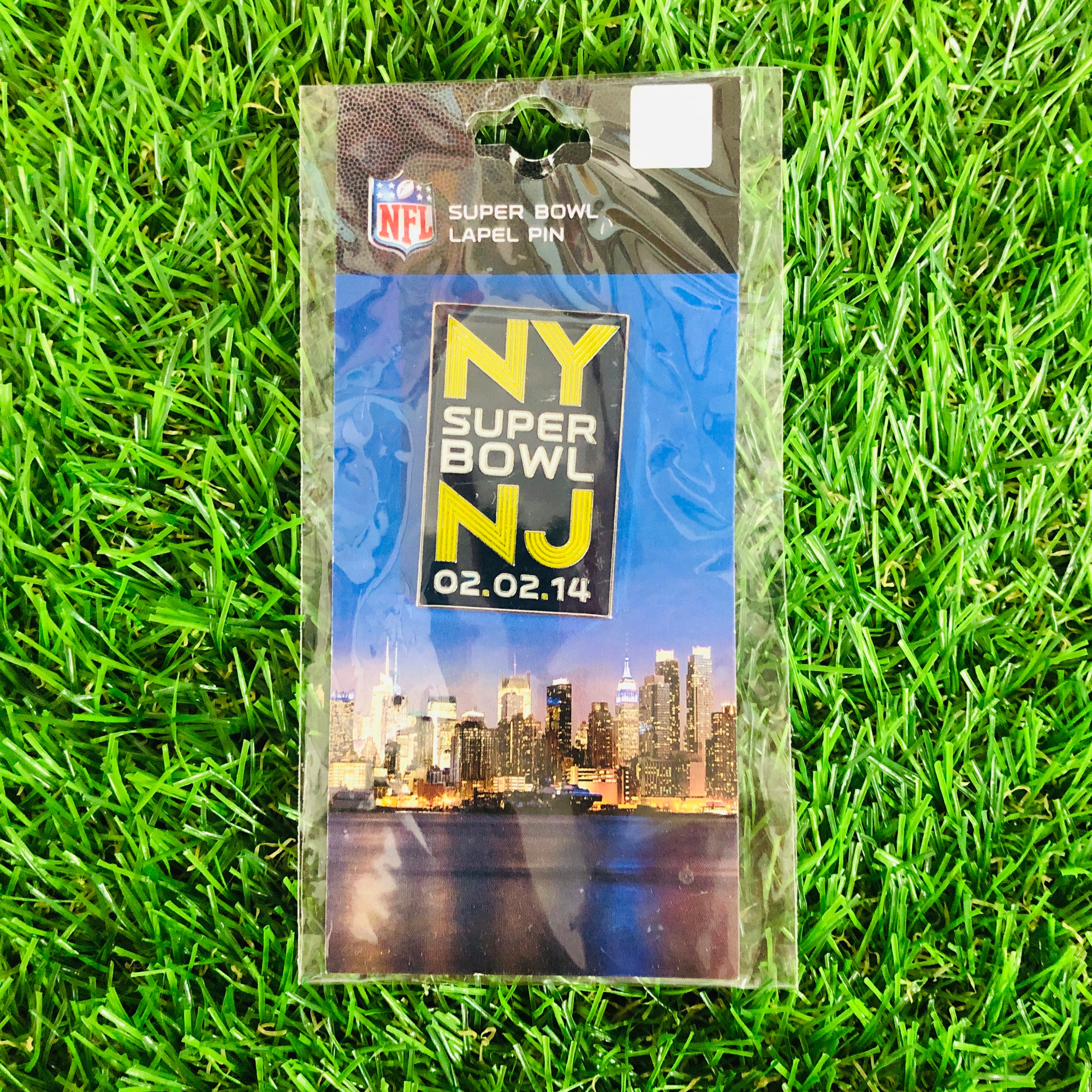 Seattle Seahawks Super Bowl XLVIII NY/NJ Commemorative Collectible Pin - Perfect for Fans, Memorabilia Collectors & Sports Enthusiasts